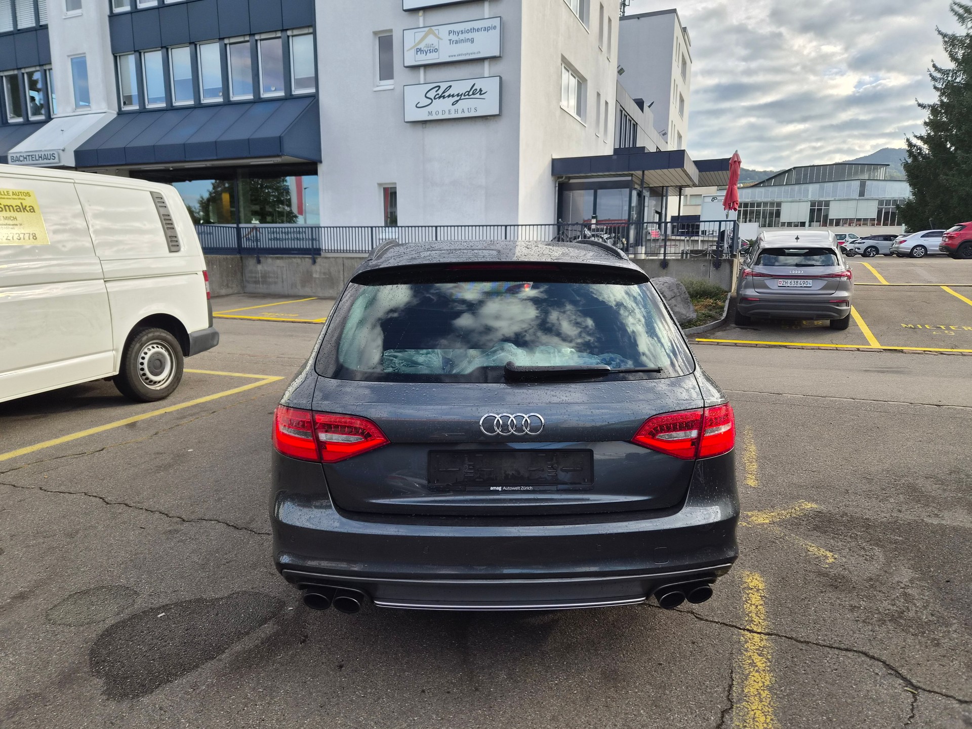 AUDI S4 Avant 3.0 TFSI quattro S-tronic-showroom-element-3