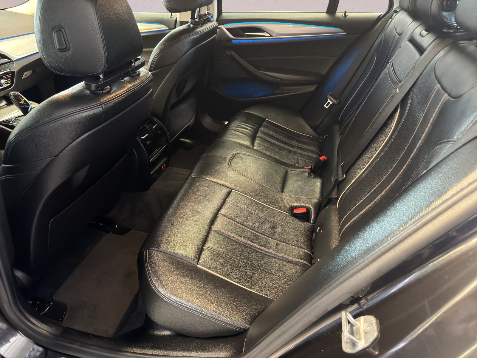 BMW 530e xDrive Touring Steptronic-image-14