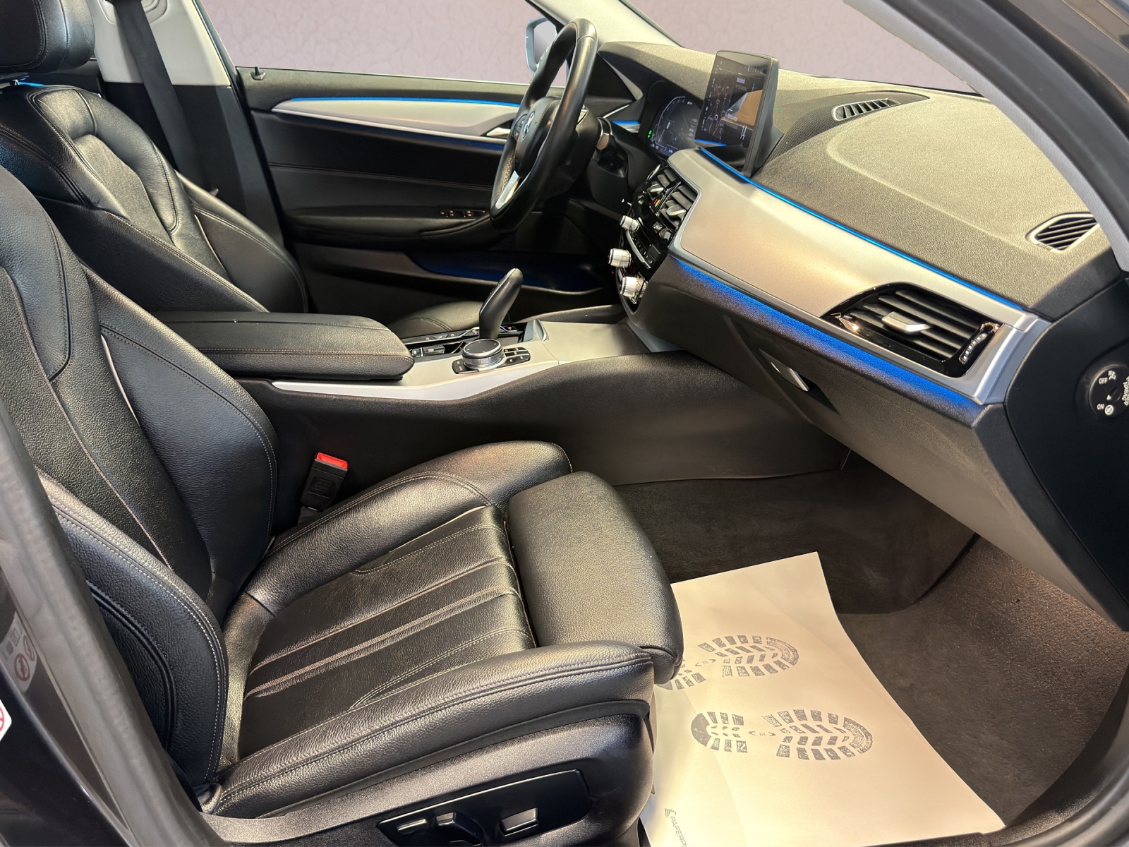 BMW 530e xDrive Touring Steptronic-image-13