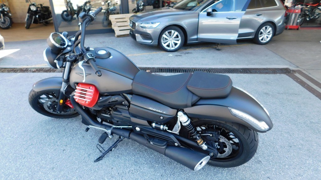 MOTO GUZZI Audace 1400 Carbon ABS-image-3