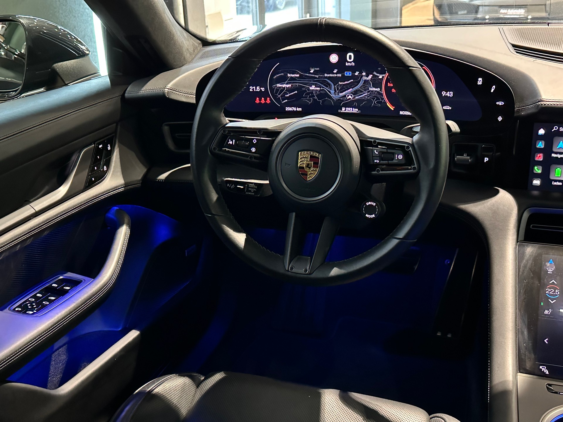 PORSCHE Taycan Turbo-image-9
