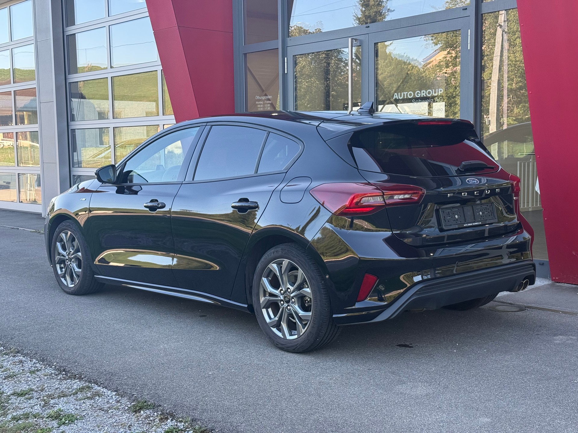 FORD Focus 1.0 MHEV ST-Line LEASING AB 256.65 CHF / MONAT-showroom-element-2