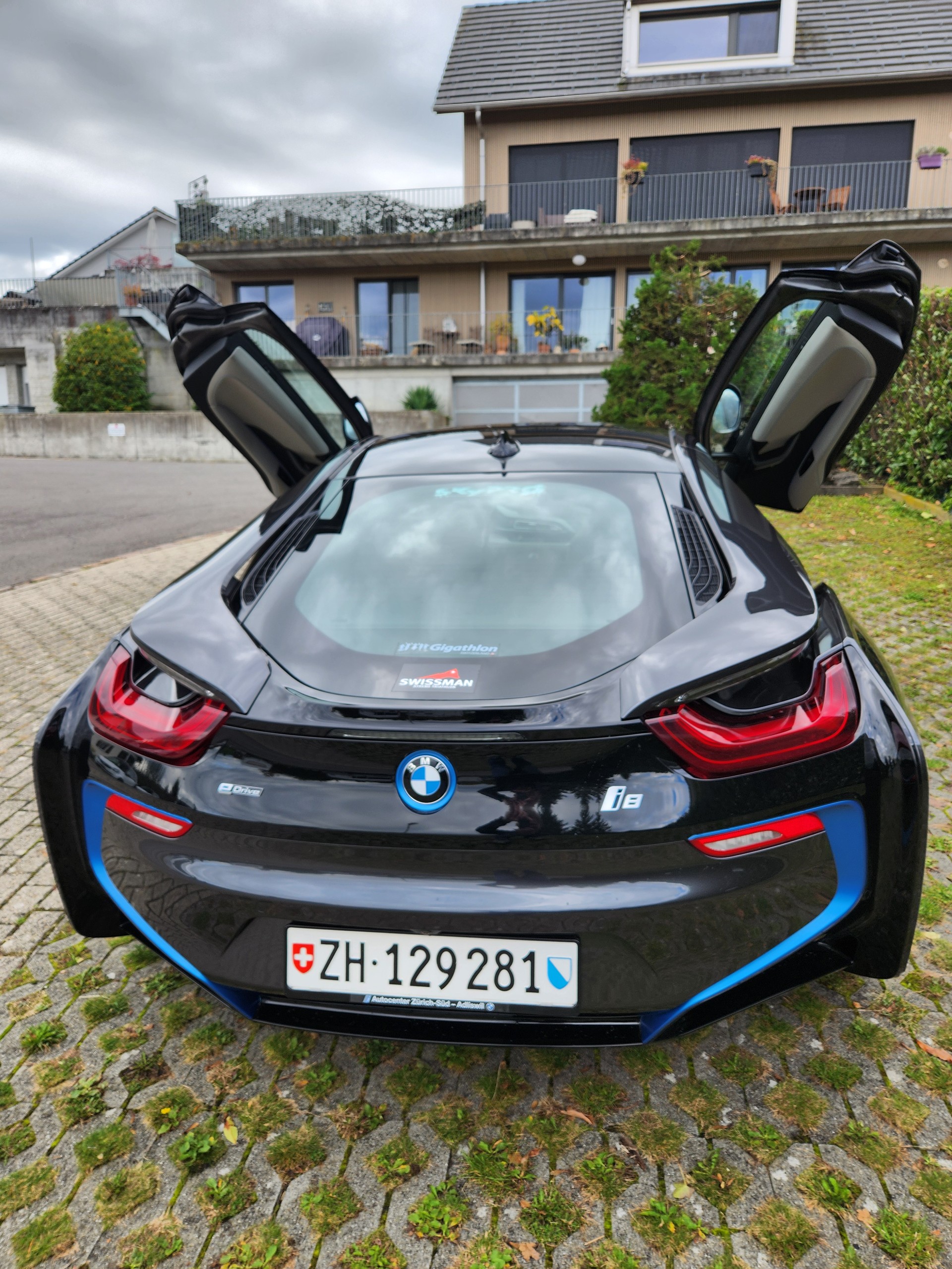 BMW i8 Coupé-image-6