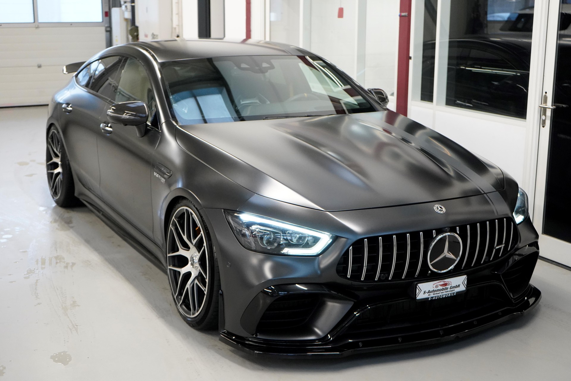 MERCEDES-BENZ AMG GT 4 63 S Edition 1 4Matic+ Speedshift MCT-image-9