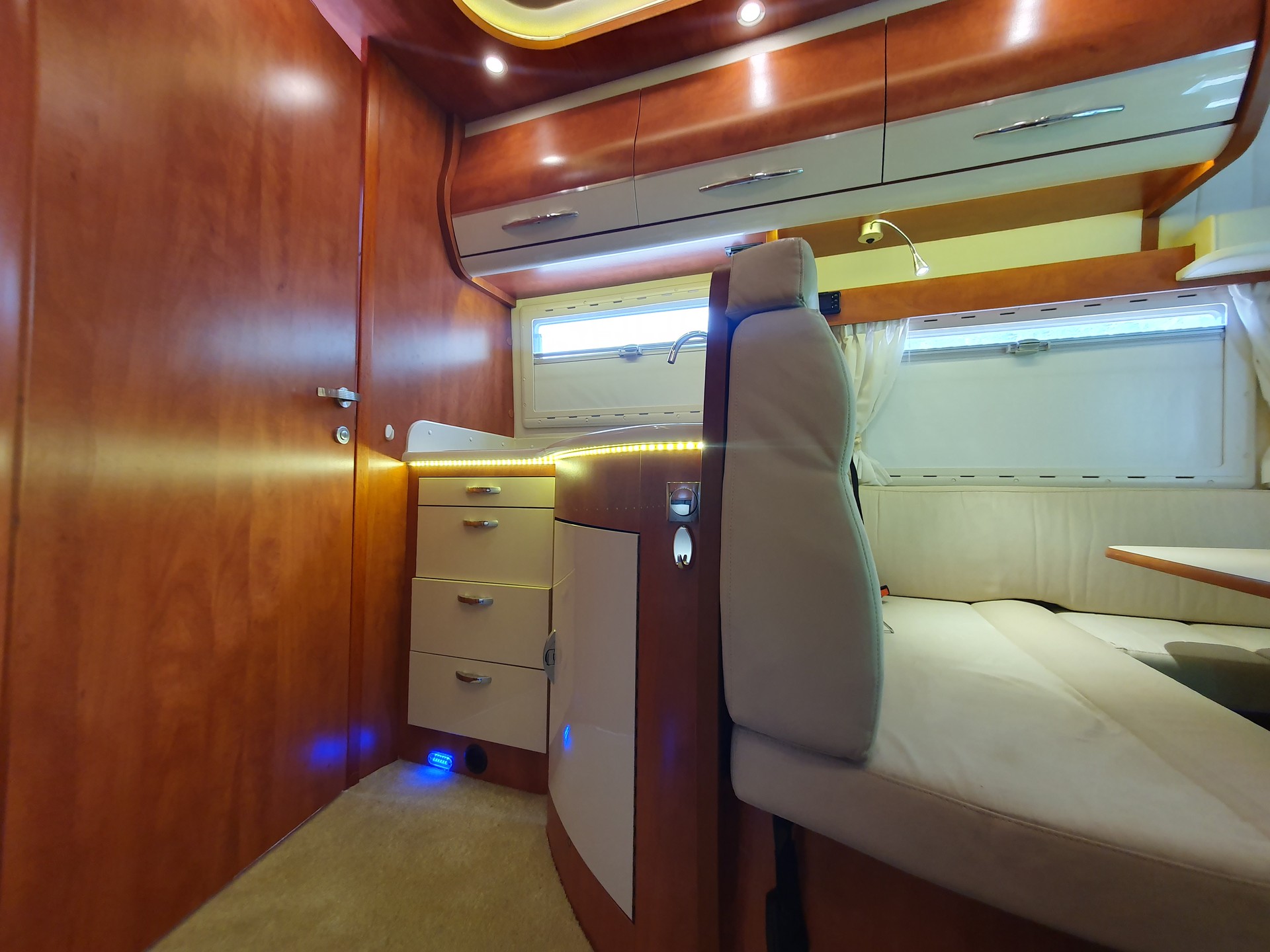 MERCEDES-BENZ Wanner Silverdream S700-image-12