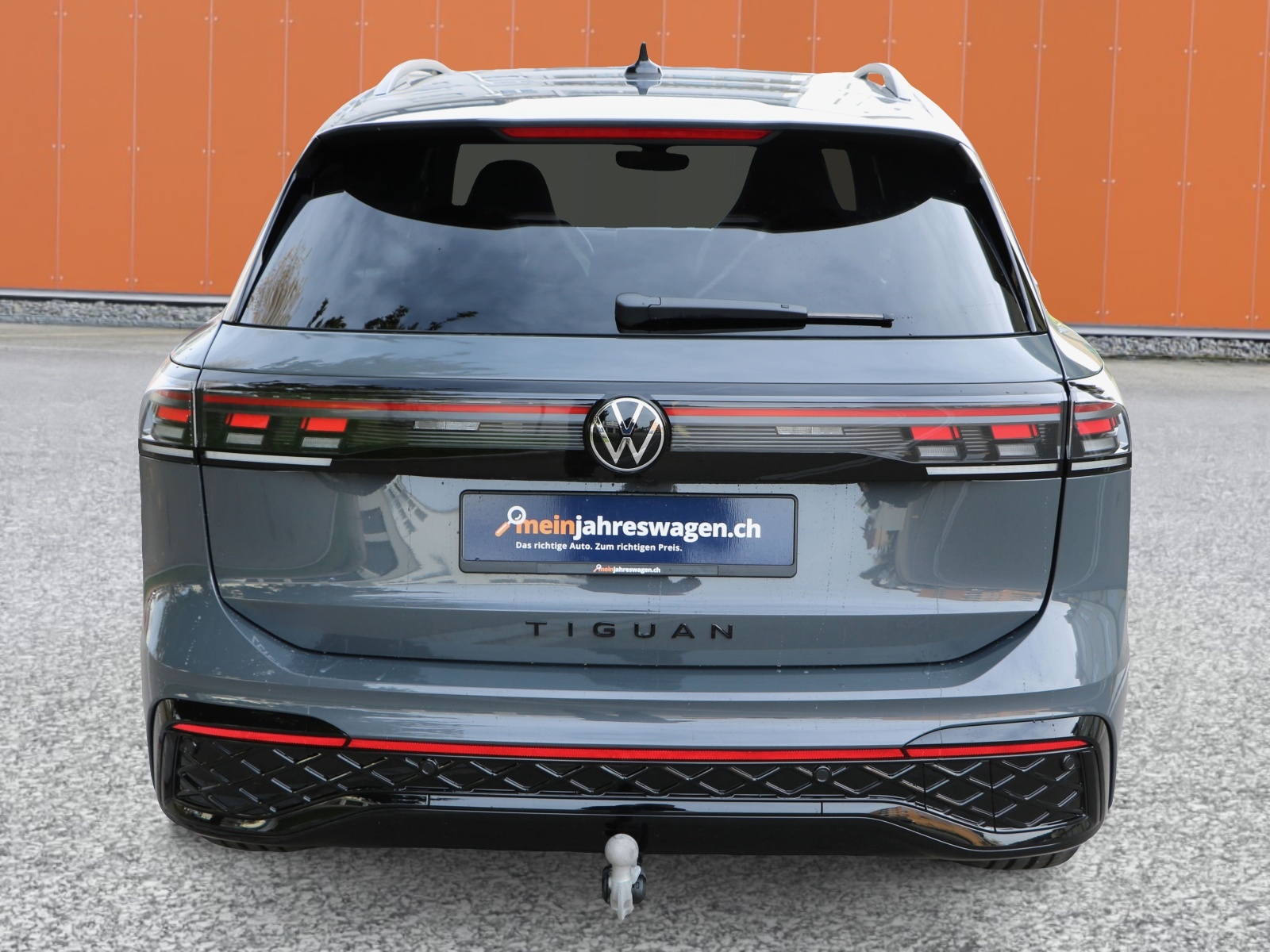 VW Tiguan 2.0 TDI SCR R-Line 4Motion DSG-image-6
