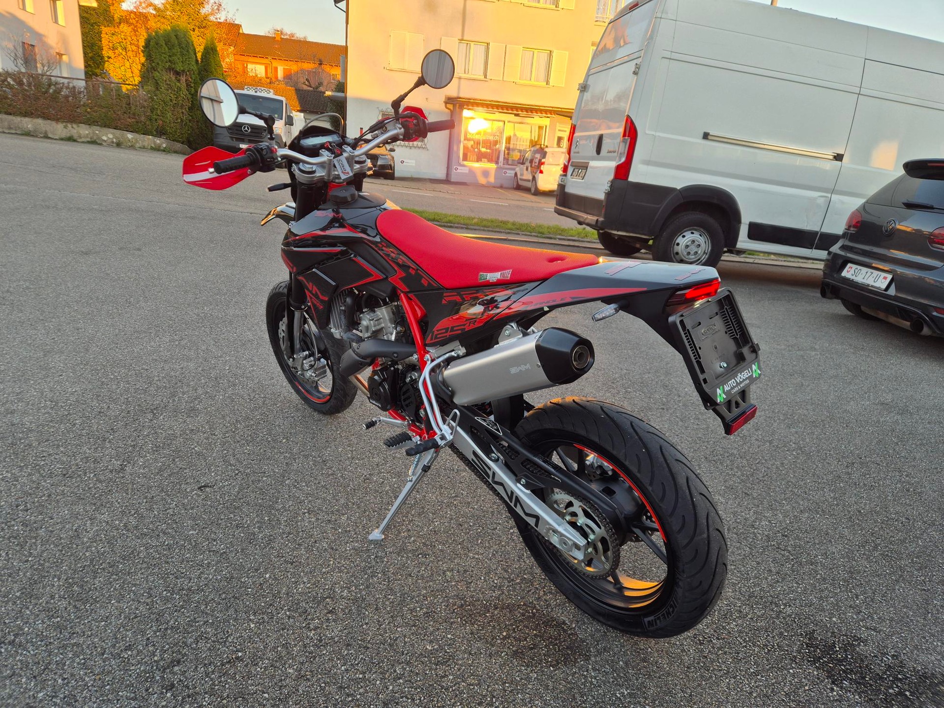 SWM SM 125 R-showroom-element-3