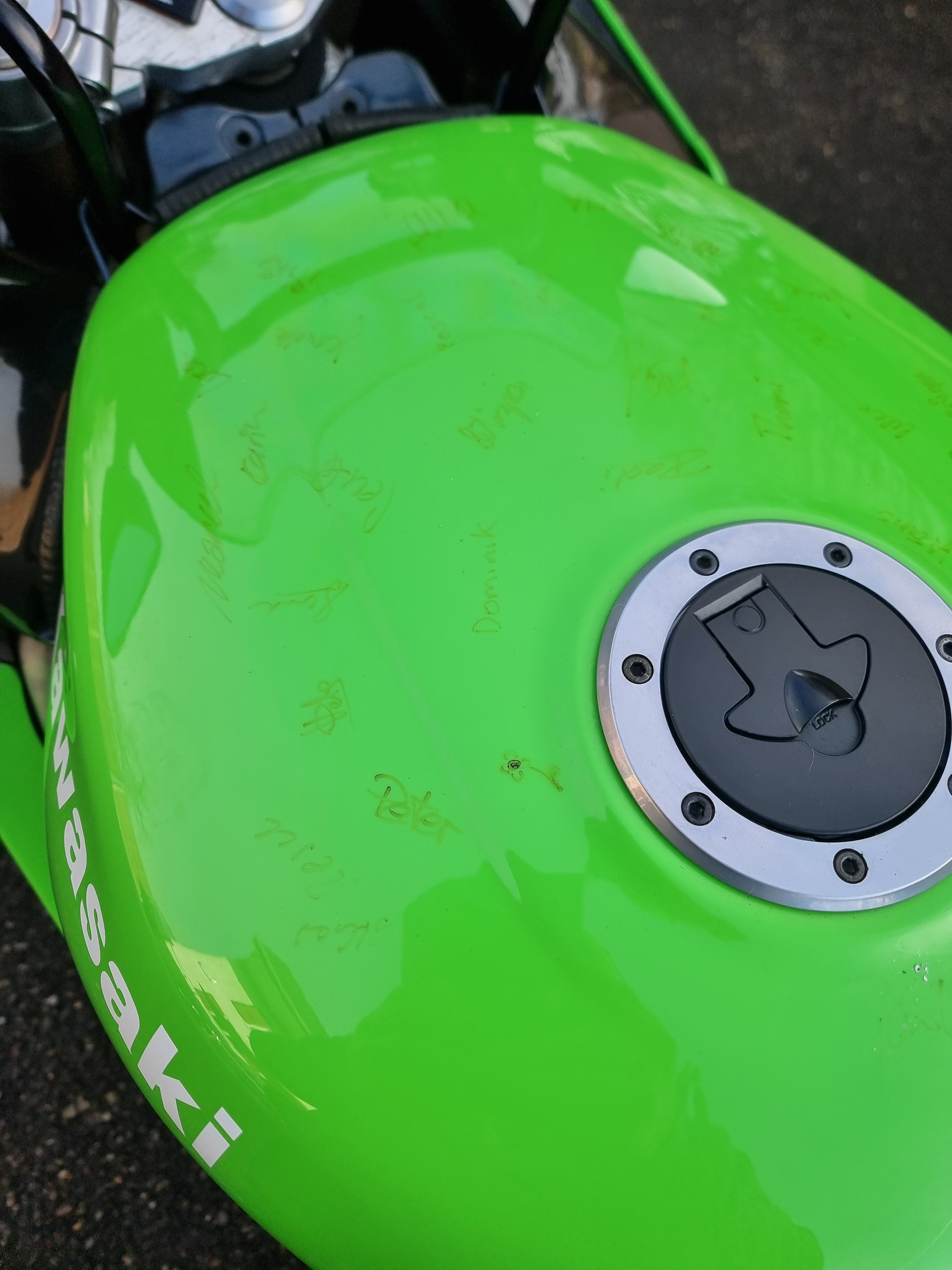 KAWASAKI Ninja ZX-9R-image-9