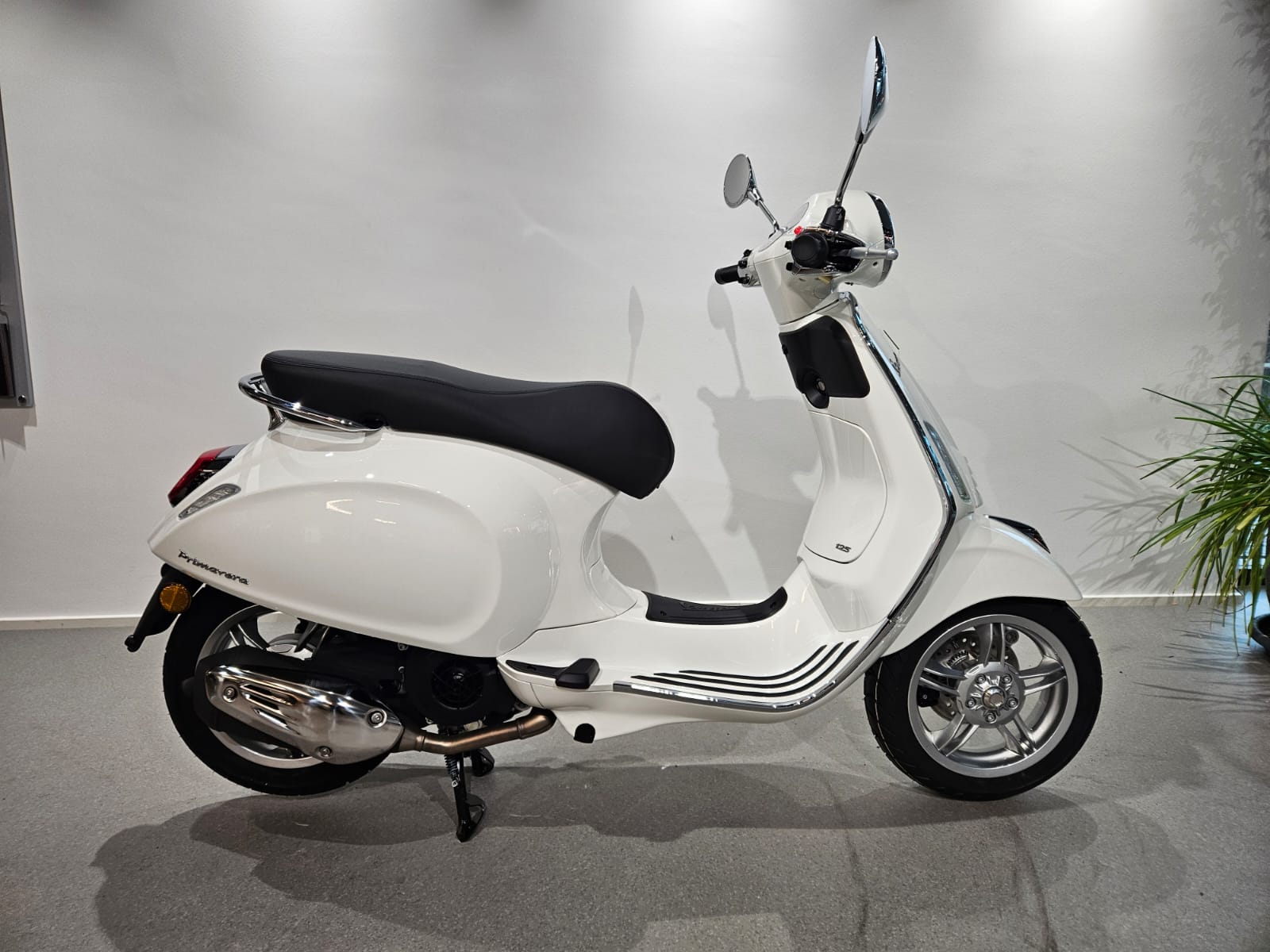 PIAGGIO Vespa Primavera 125 Euro 5+-image-1