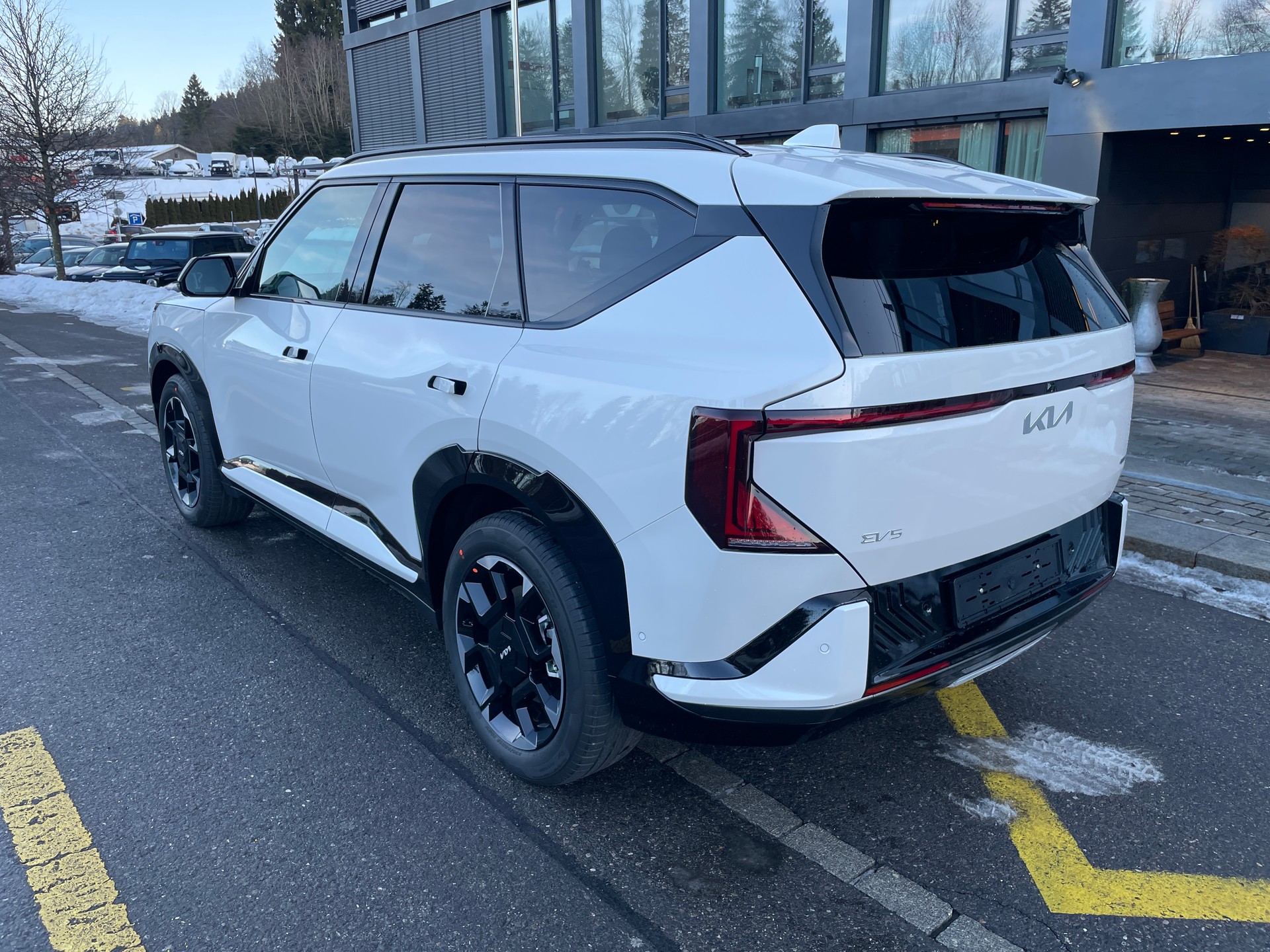 KIA EV5 GT-Line Launch Edition mit GT-Line Pack und Panorama Dach elektrisch-image-10