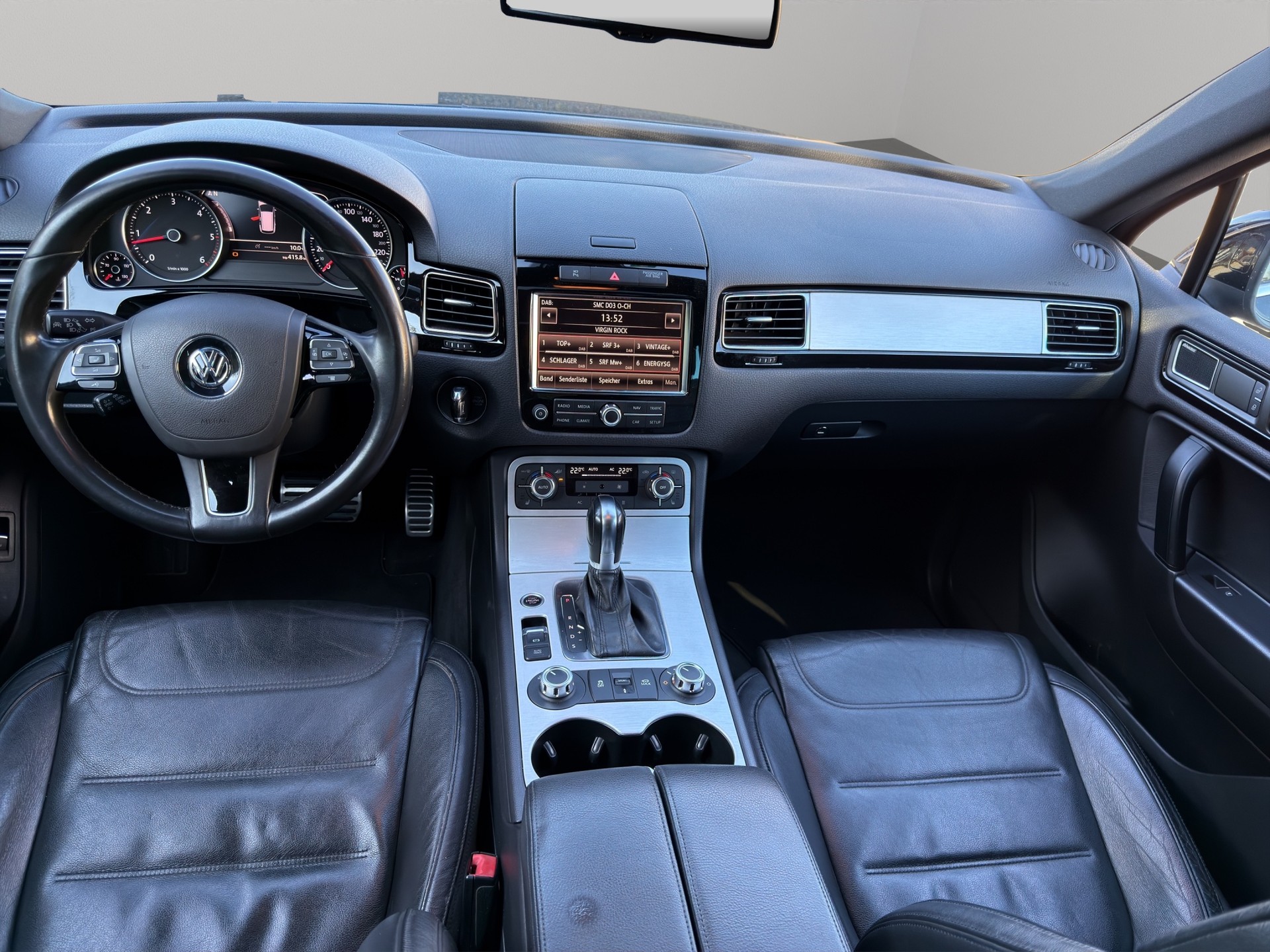 VW Touareg 4.2 TDI Tiptronic-image-19