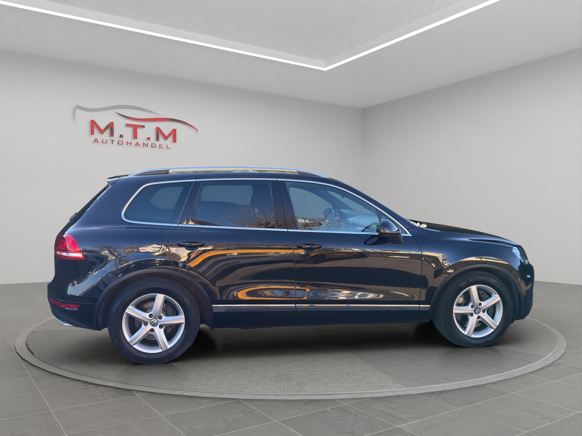 VW Touareg 4.2 TDI Tiptronic-image-17