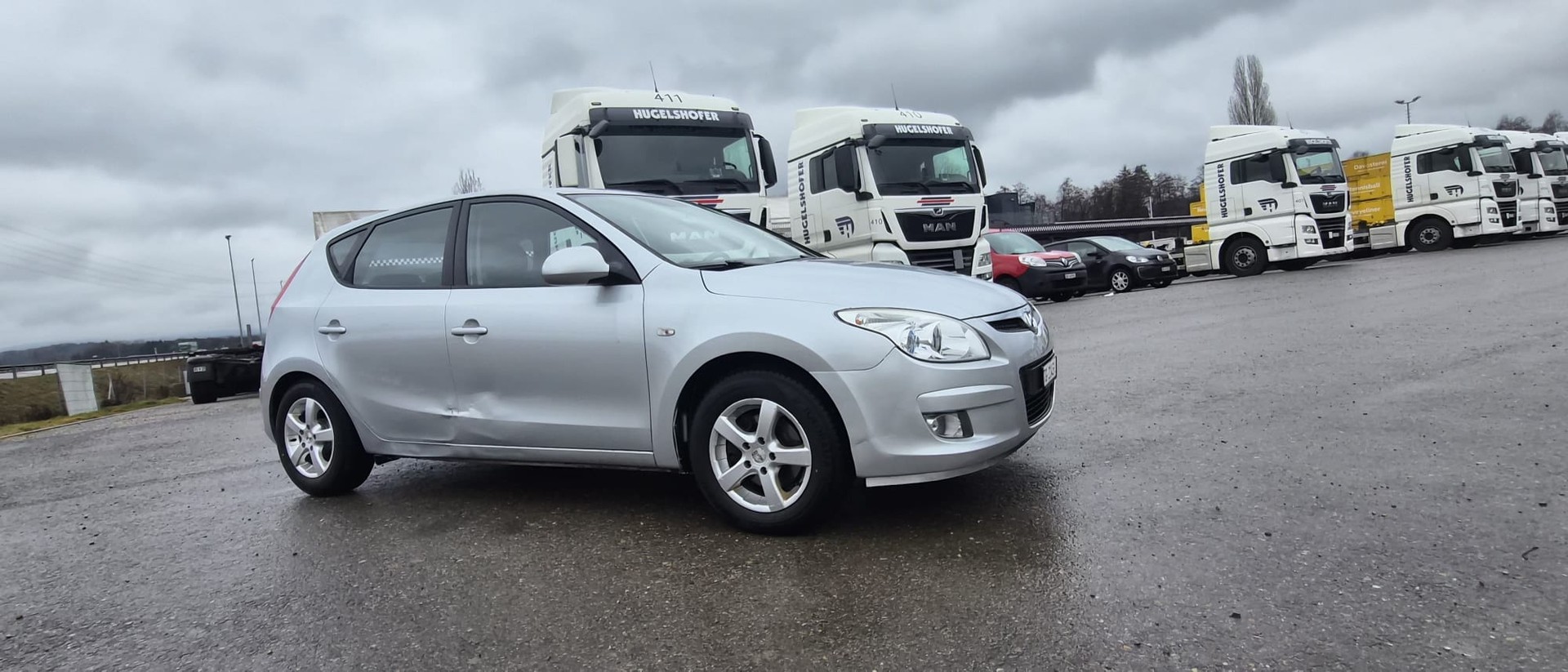HYUNDAI i30 1.6 CRDi Style-image-1