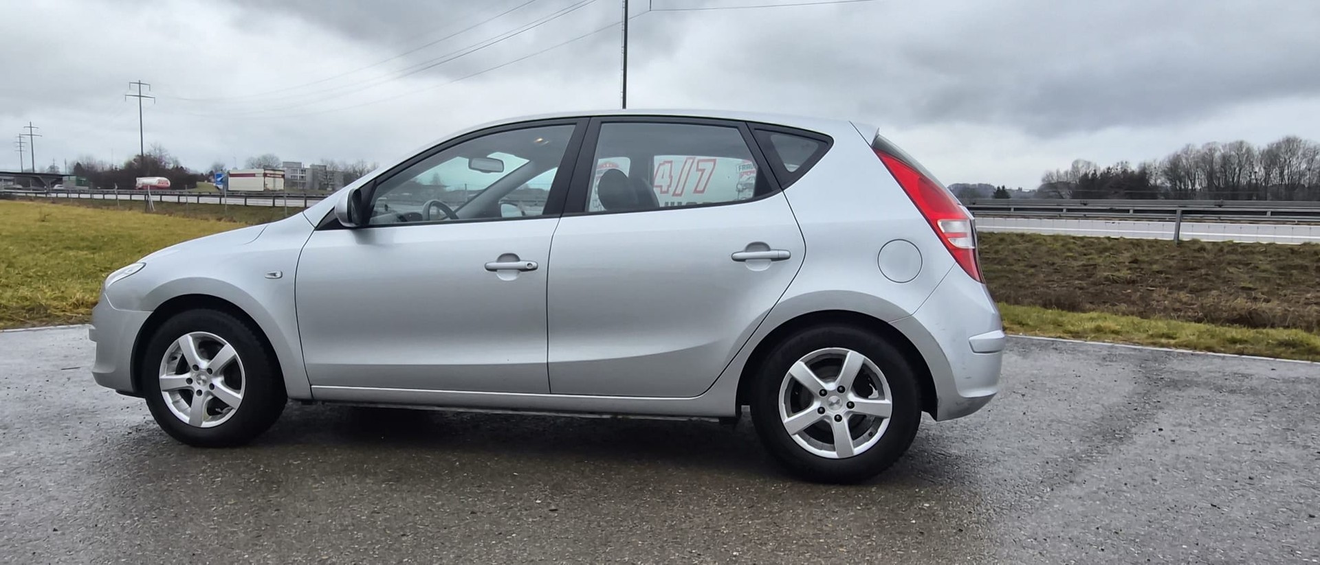 HYUNDAI i30 1.6 CRDi Style-image-3