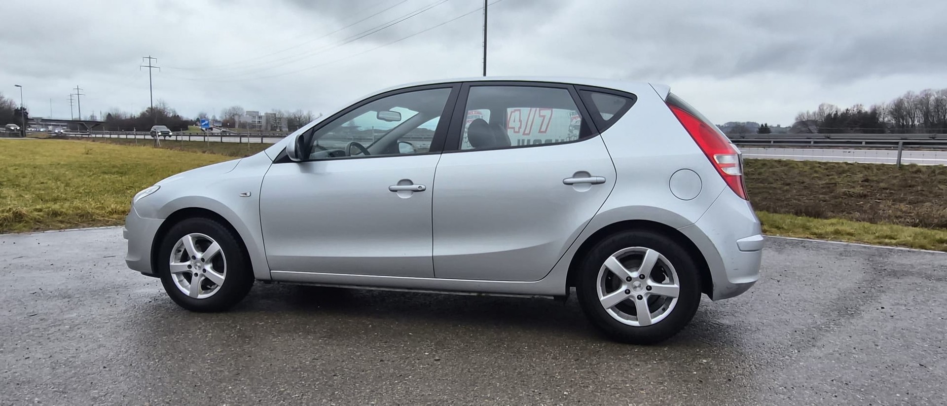 HYUNDAI i30 1.6 CRDi Style-image-4