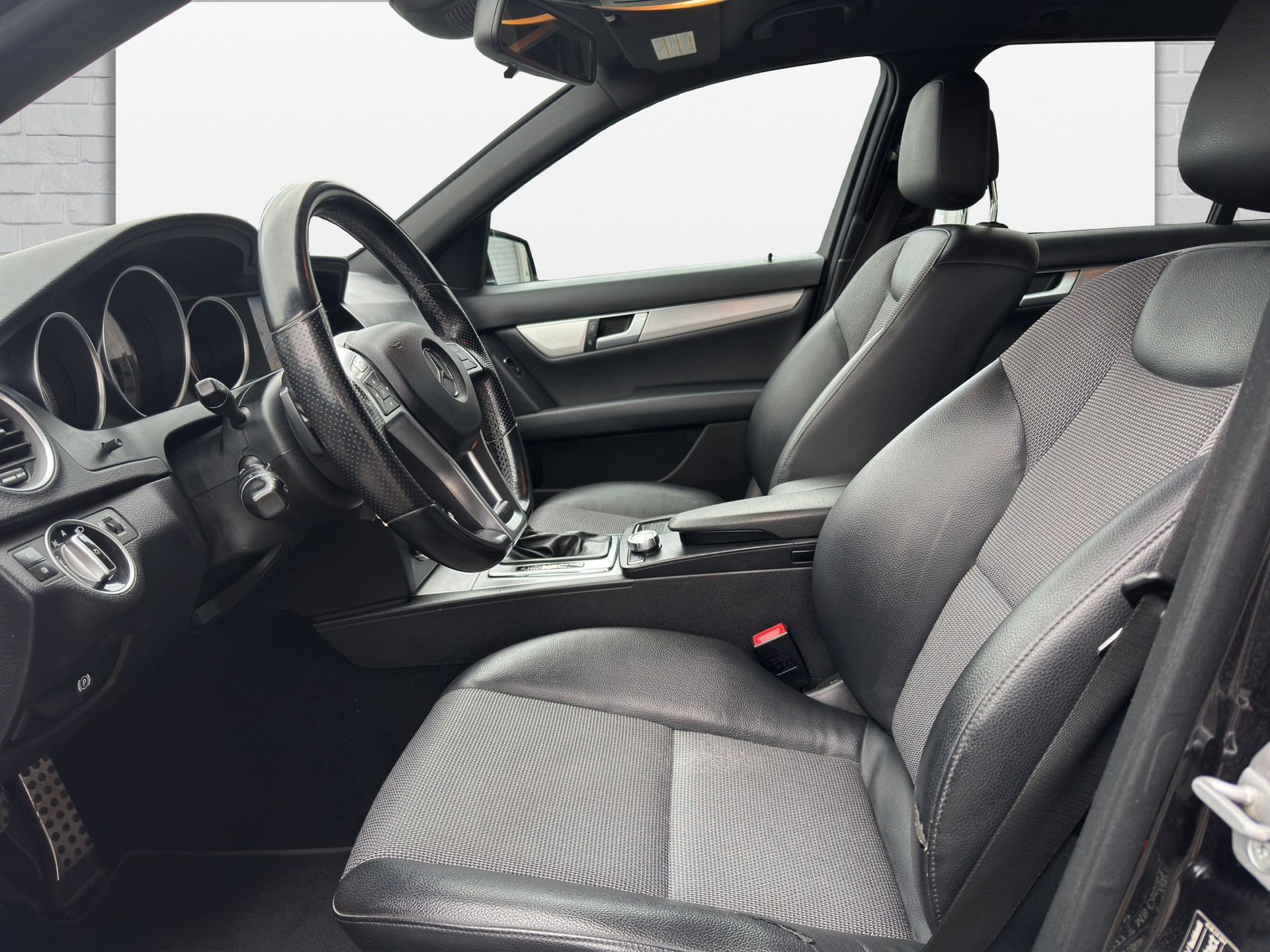 MERCEDES-BENZ C 250 CDI Avantgarde 4Matic 7G-Tronic AMG LINE-image-10