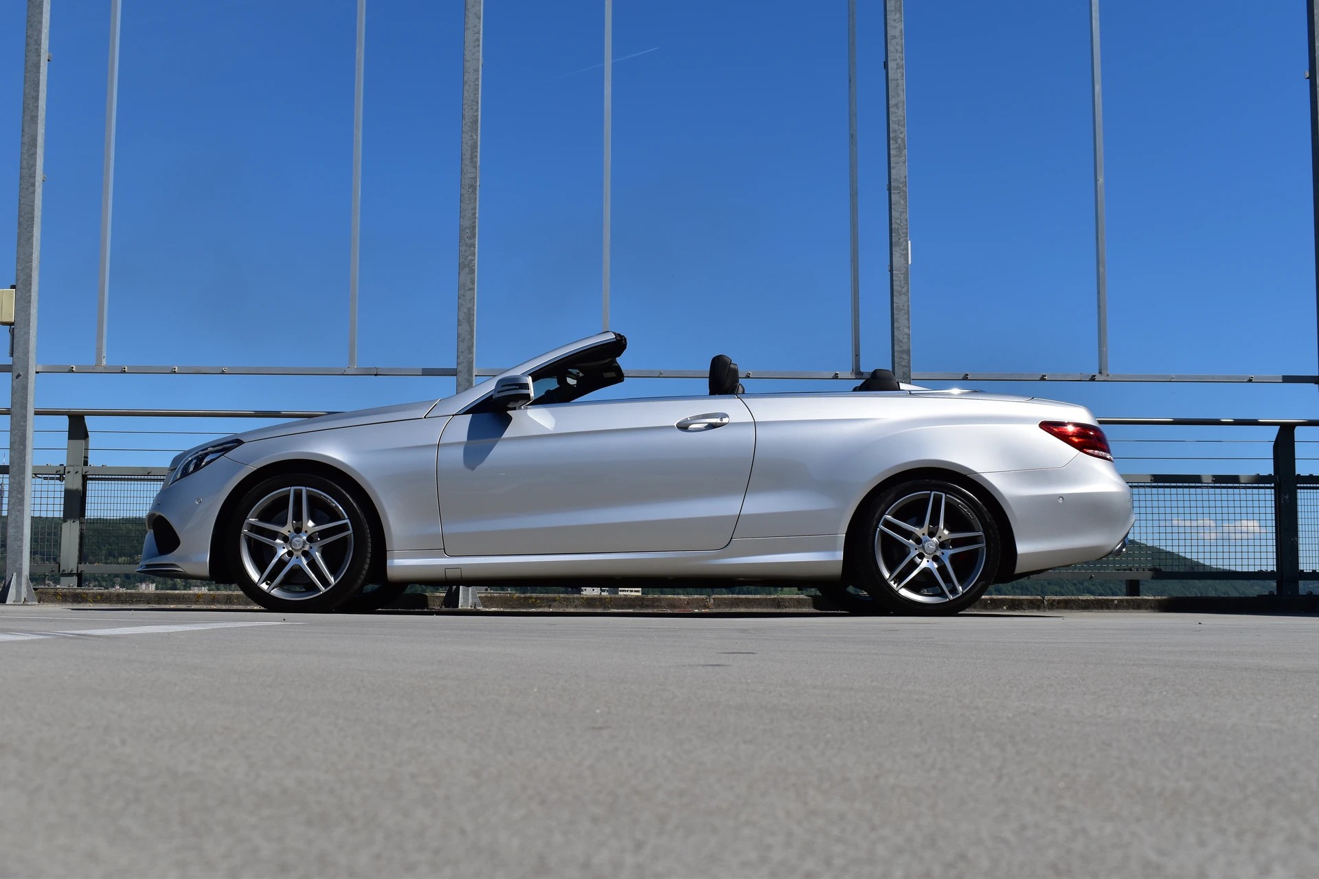MERCEDES-BENZ E 400 7G-TRONIC AMG LINE PLUS l 333 PS-showroom-element-3