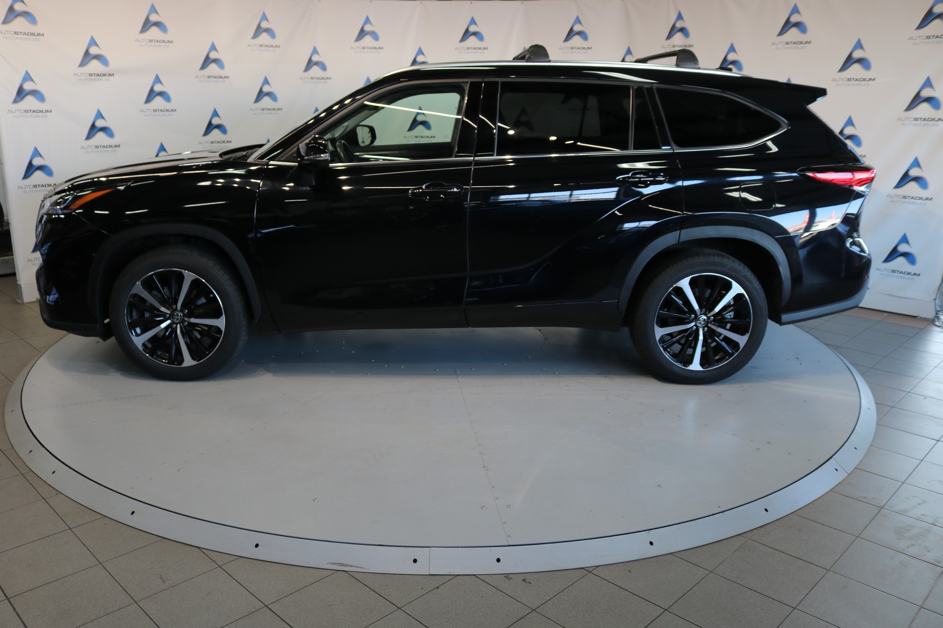 TOYOTA Highlander 2.5 HSD Premium e-CVT-image-14