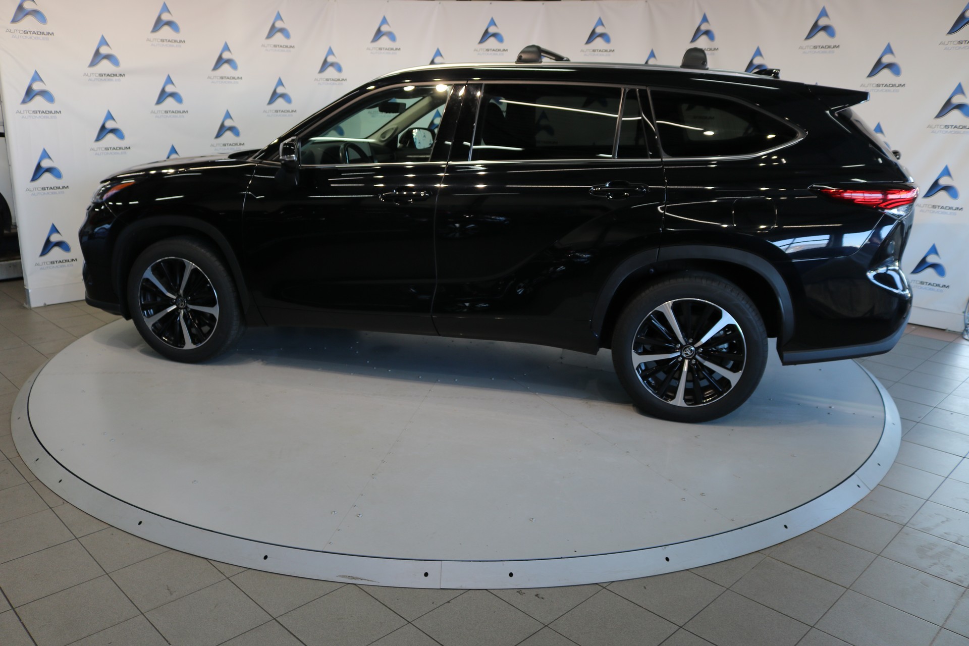 TOYOTA Highlander 2.5 HSD Premium e-CVT-image-15