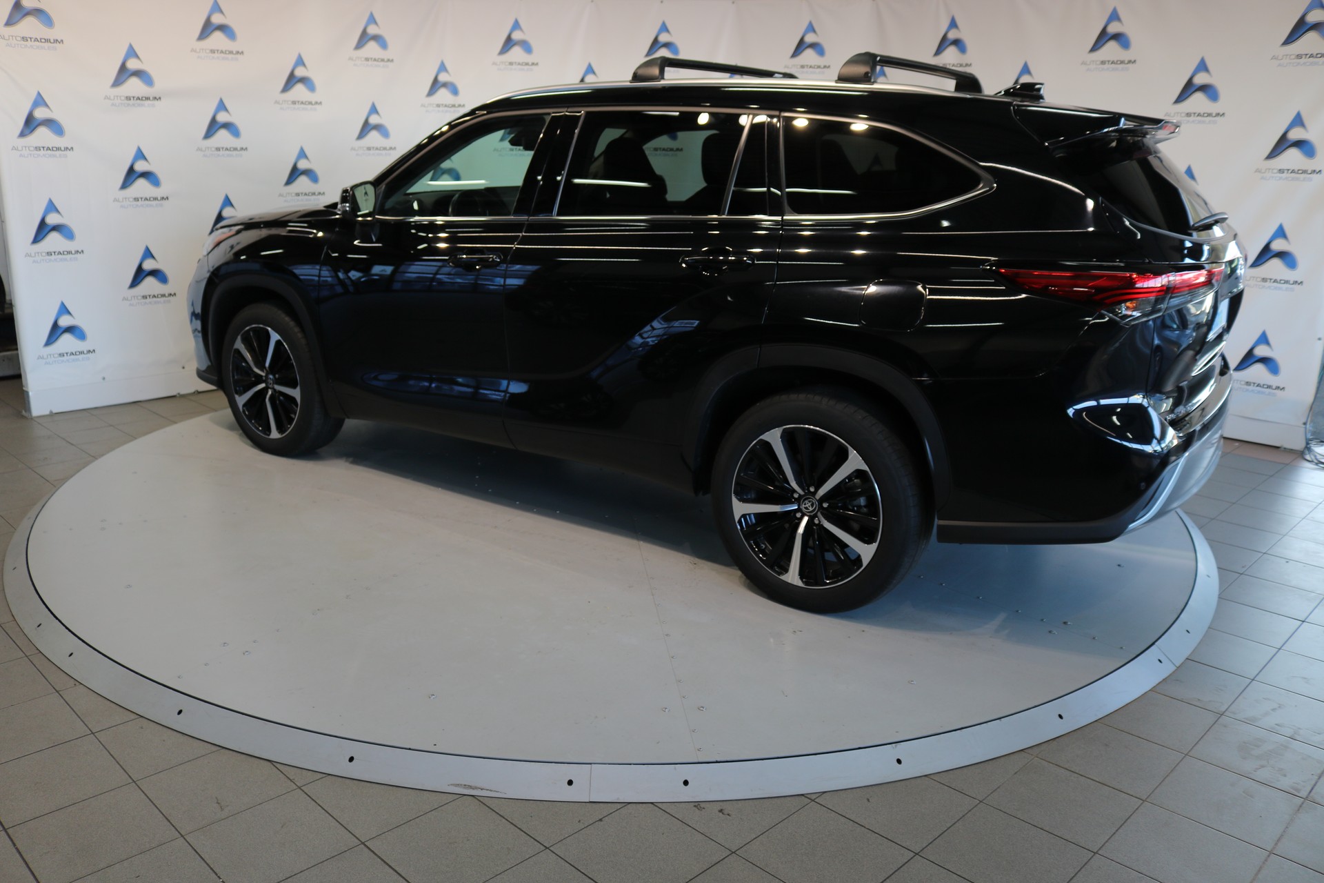 TOYOTA Highlander 2.5 HSD Premium e-CVT-image-16