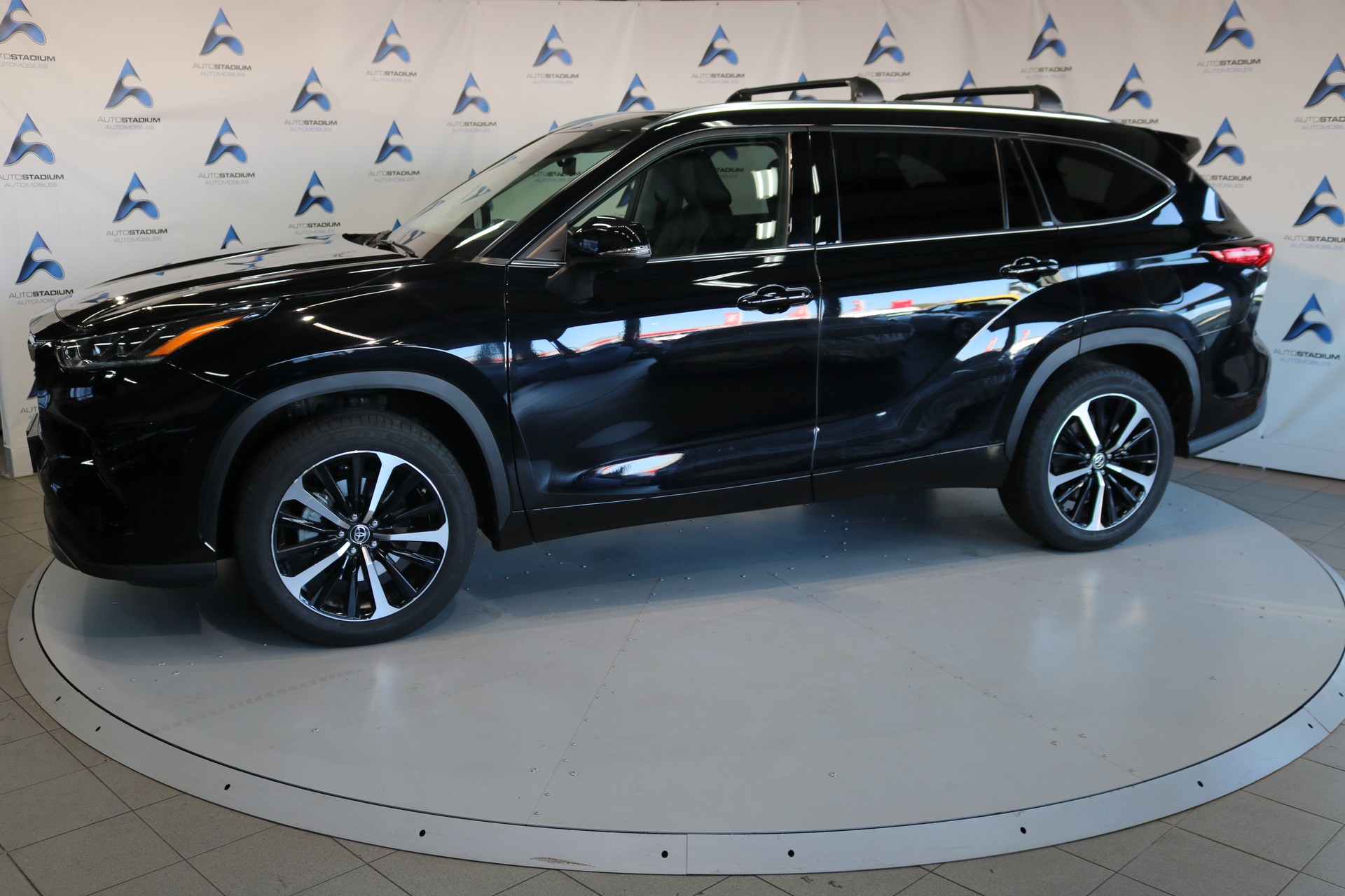 TOYOTA Highlander 2.5 HSD Premium e-CVT-image-13