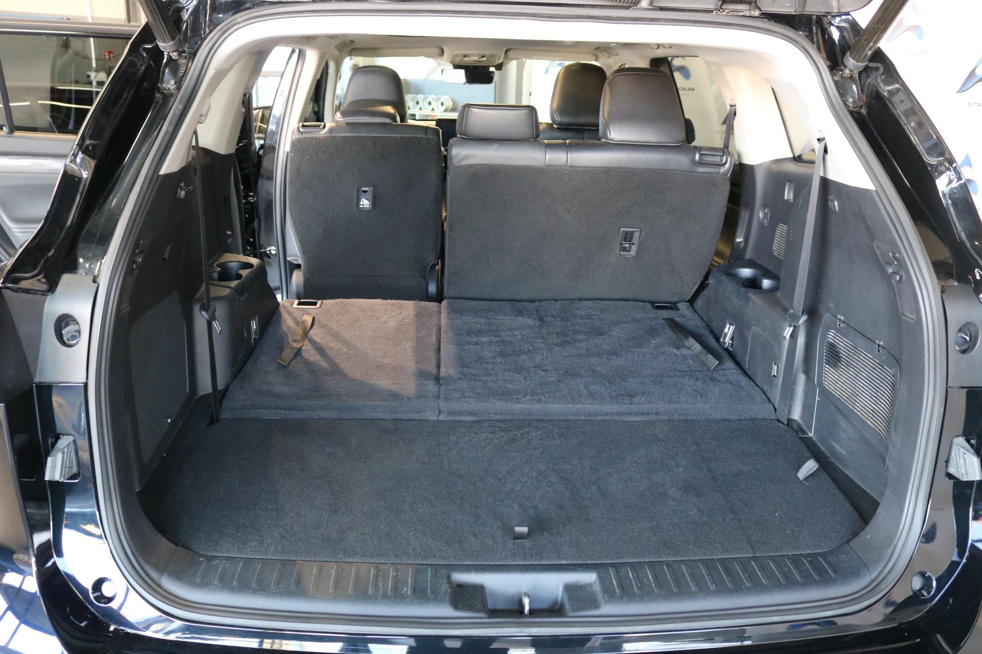 TOYOTA Highlander 2.5 HSD Premium e-CVT-image-41
