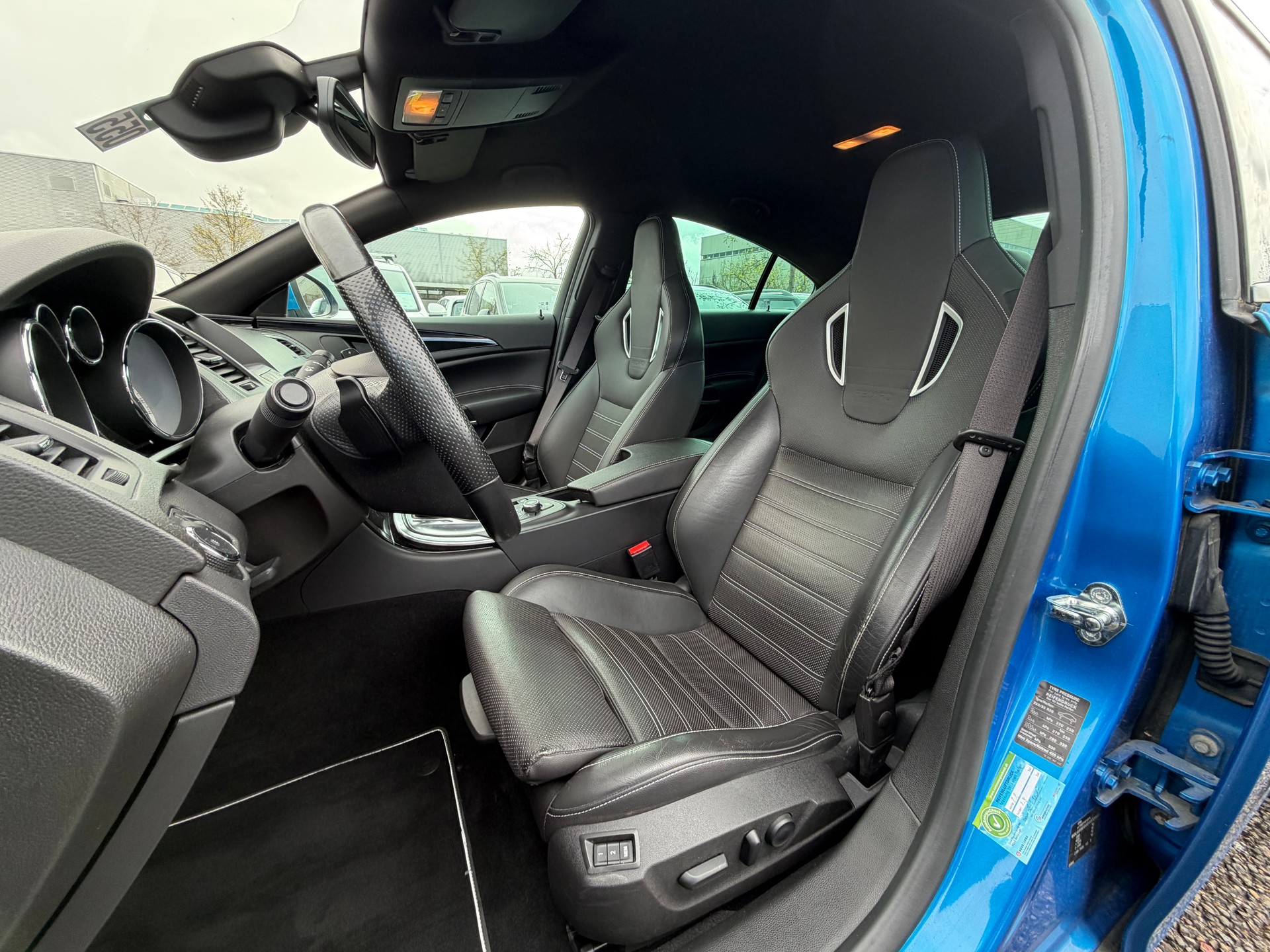 OPEL Insignia 2.8 Turbo OPC 4WD Automatic-image-8