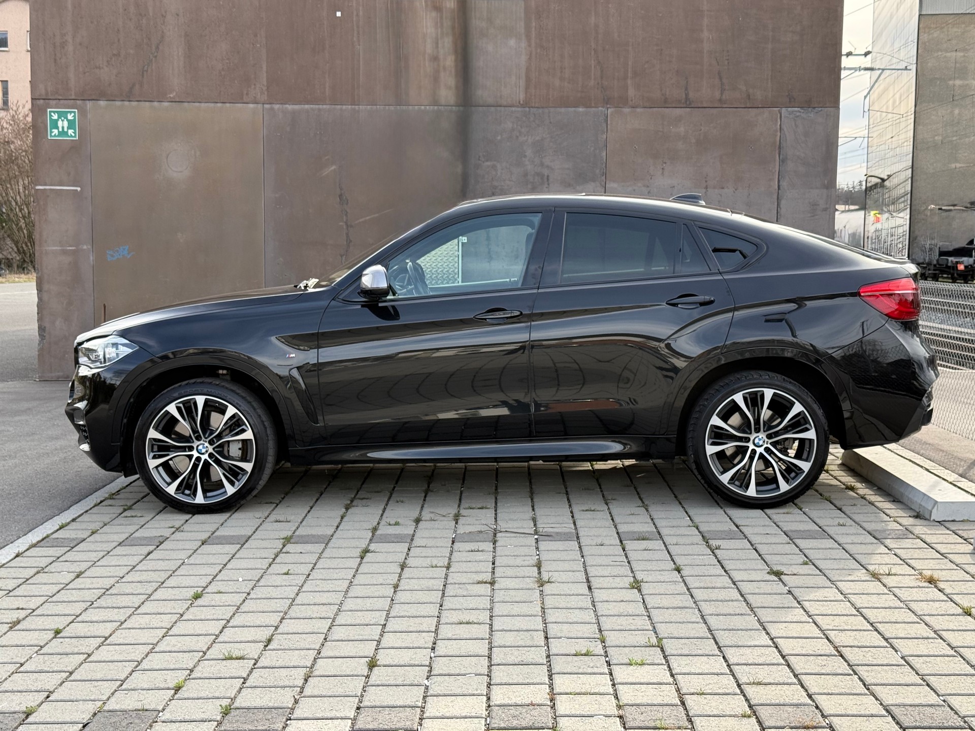 BMW X6 xDrive 40d M Sport Steptronic-showroom-element-1
