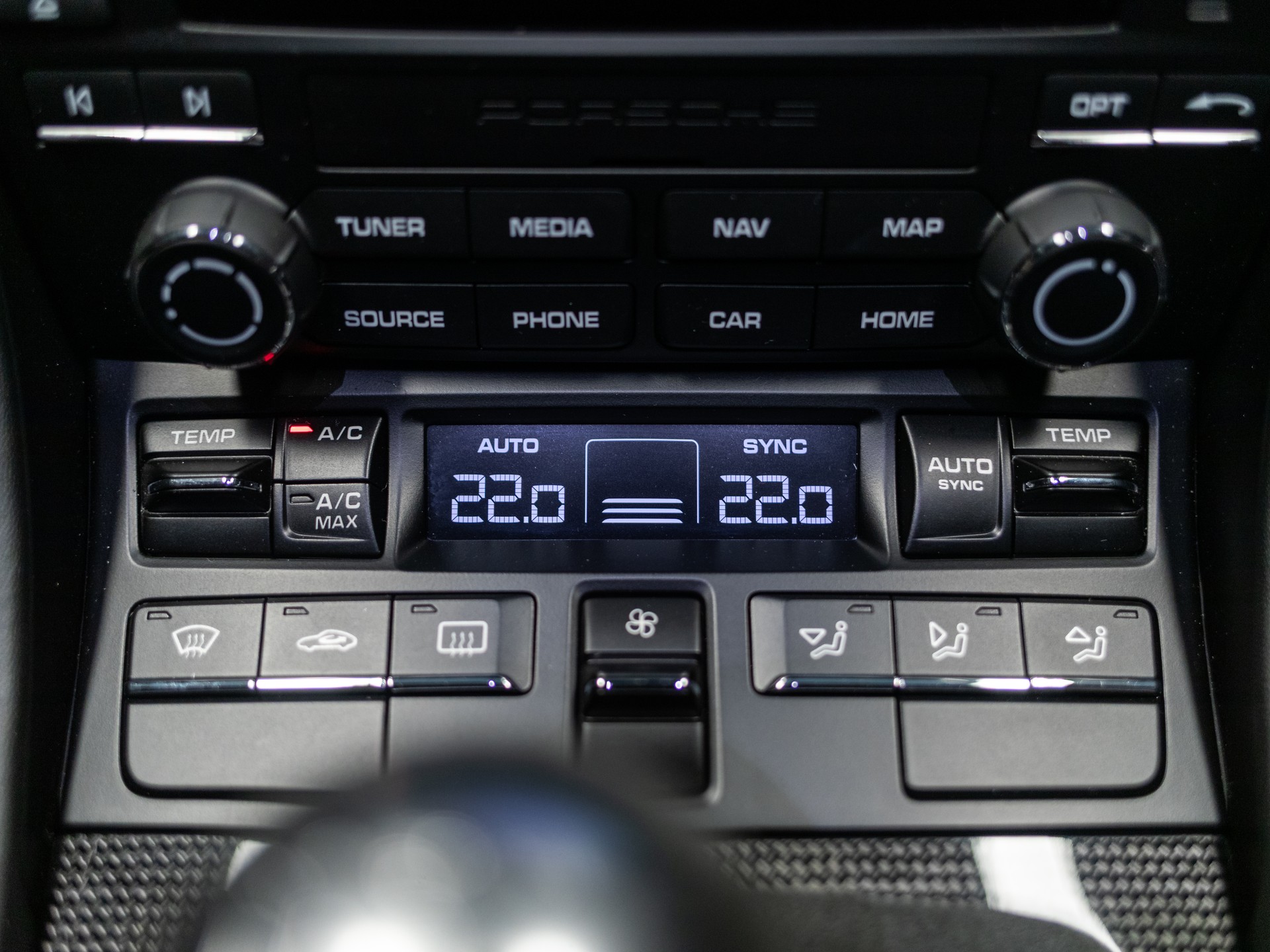PORSCHE 911 GT3-image-19