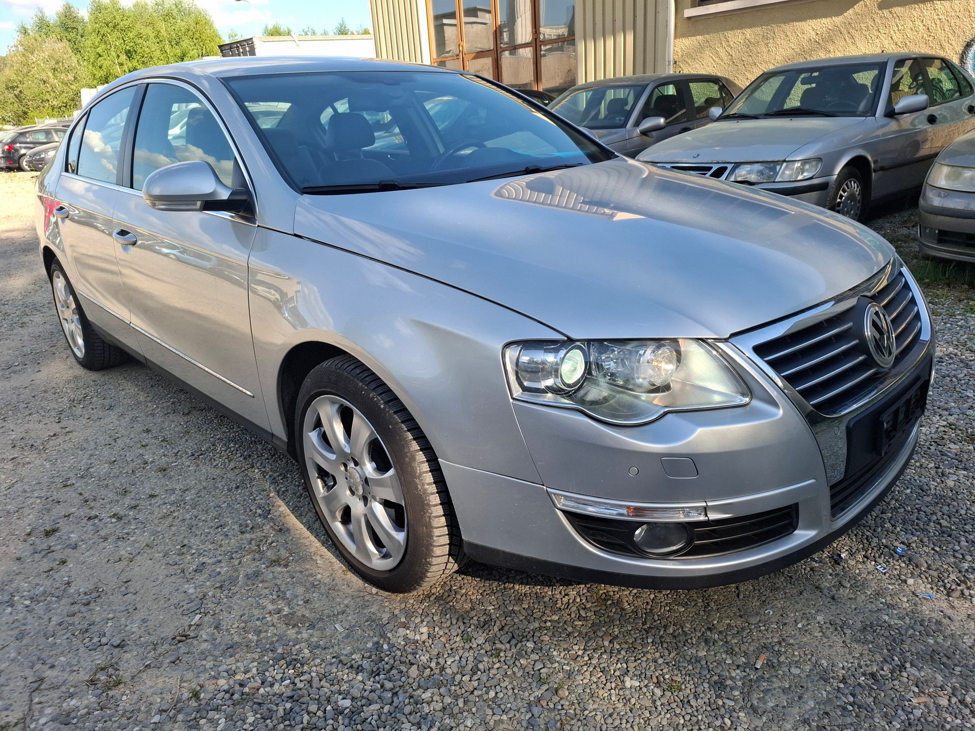VW Passat 3.2 V6 FSI Comfortline 4Motion-image-1