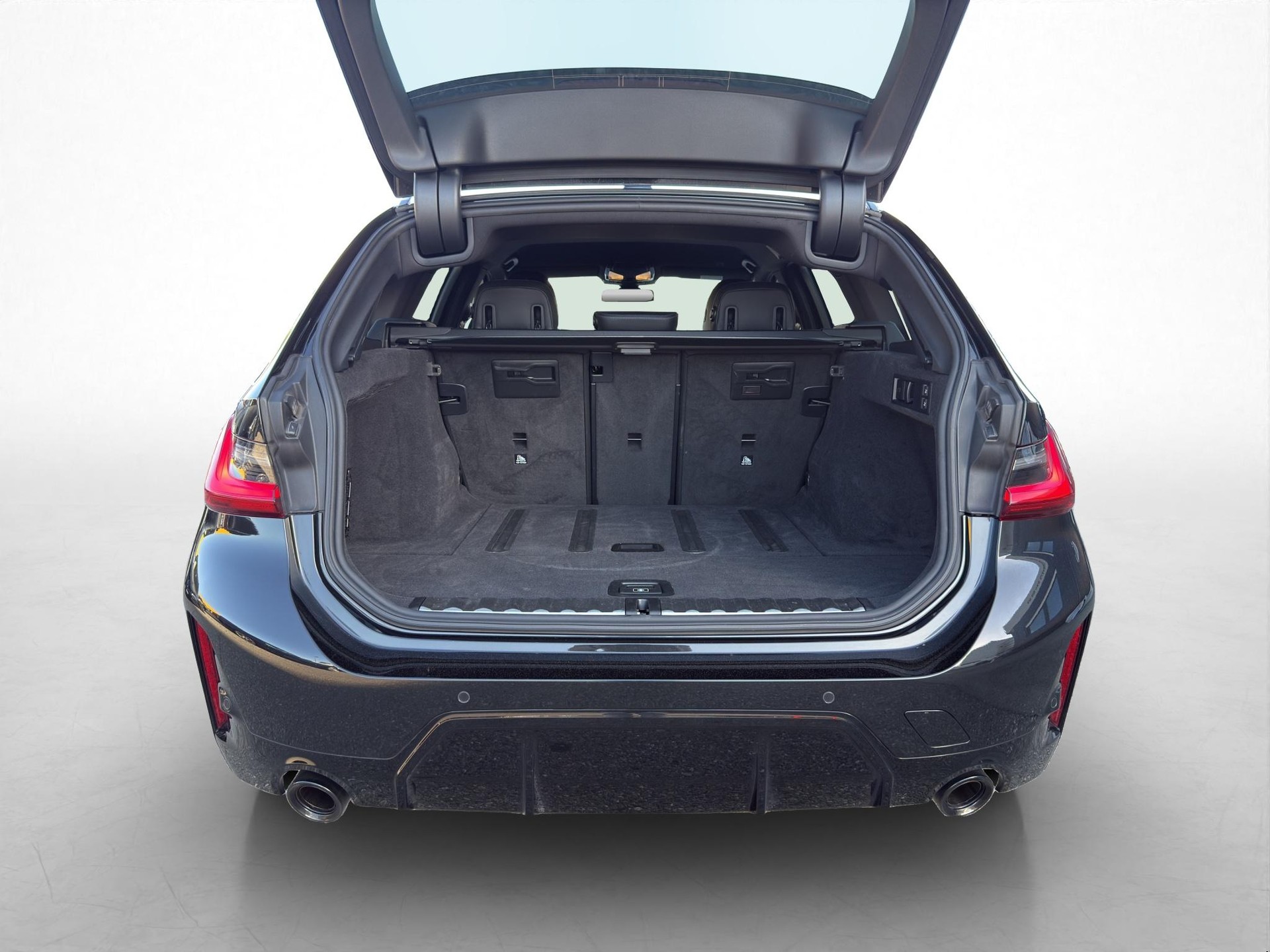 BMW 320d xDrive Touring M Sport-image-7