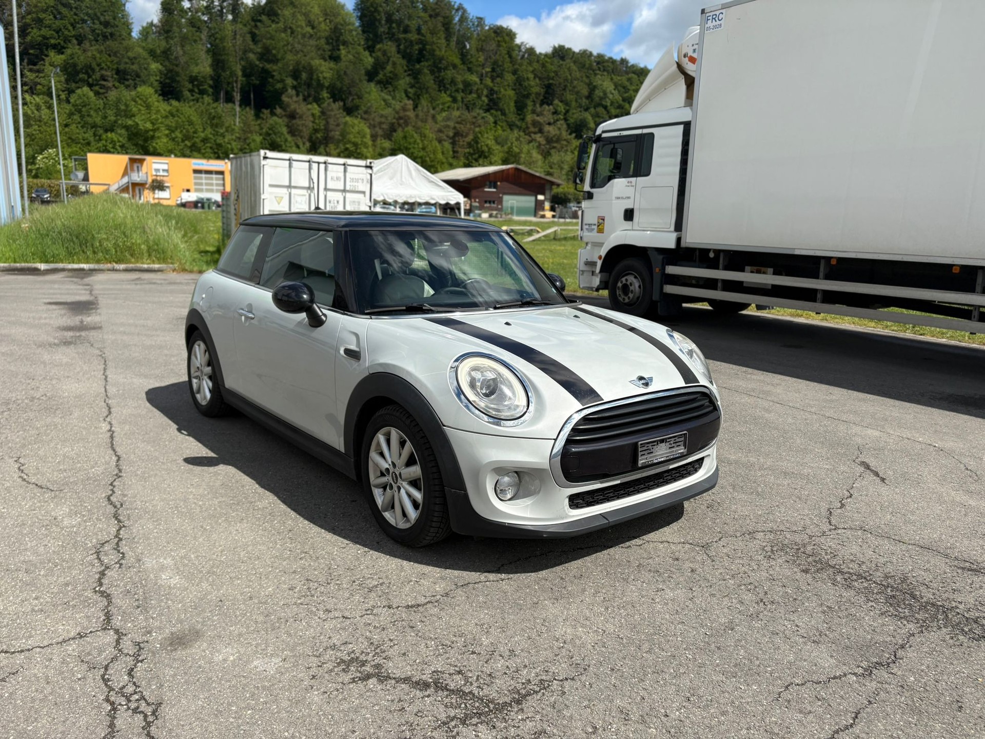 MINI Cooper Classic Edition-image-1