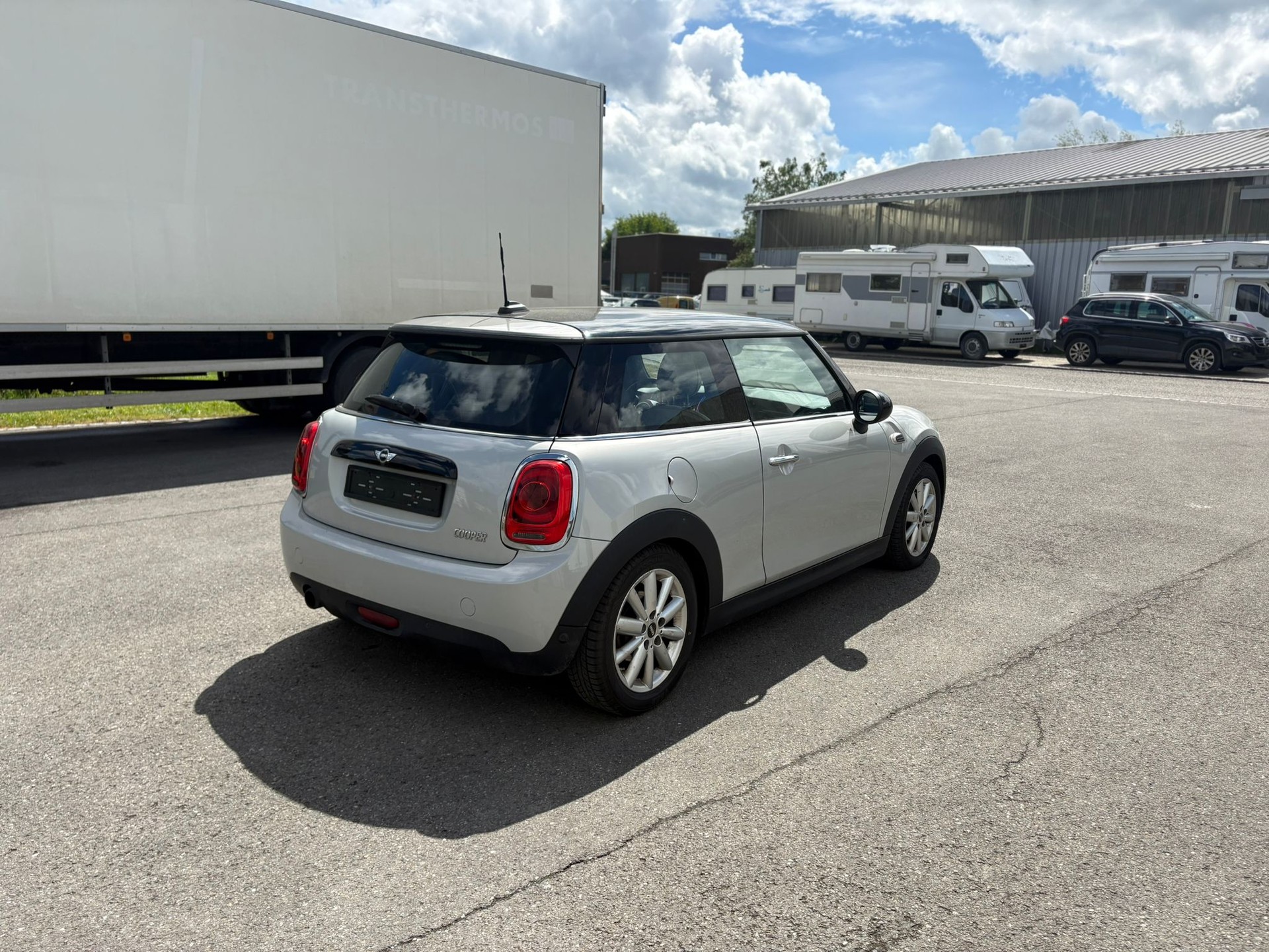 MINI Cooper Classic Edition-image-4