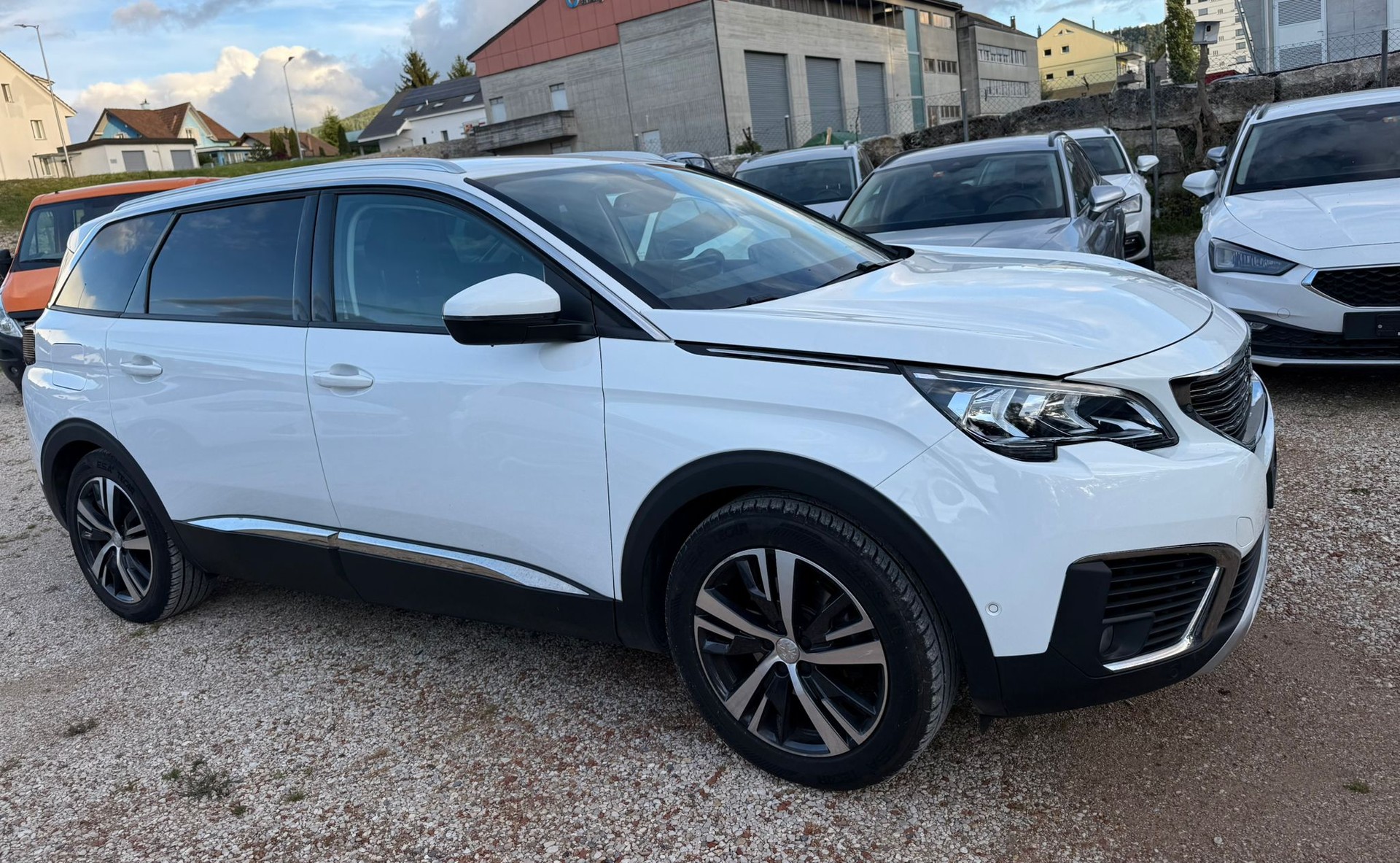 PEUGEOT 5008 1.6 BlueHDi Business Line ETA-image-1
