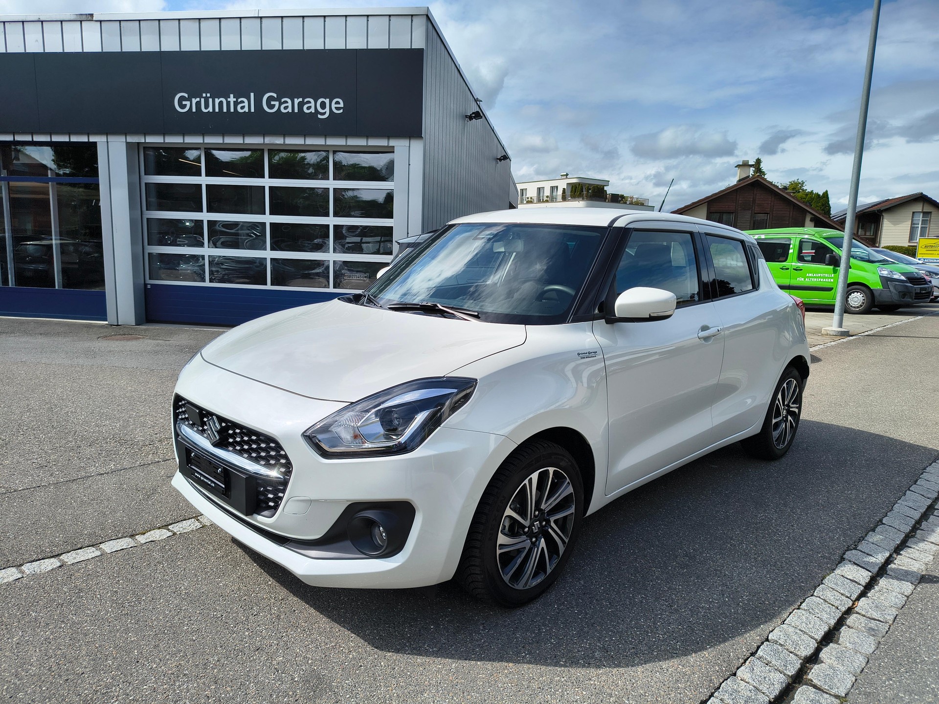 SUZUKI Swift 1.2 Compact Top Hybrid