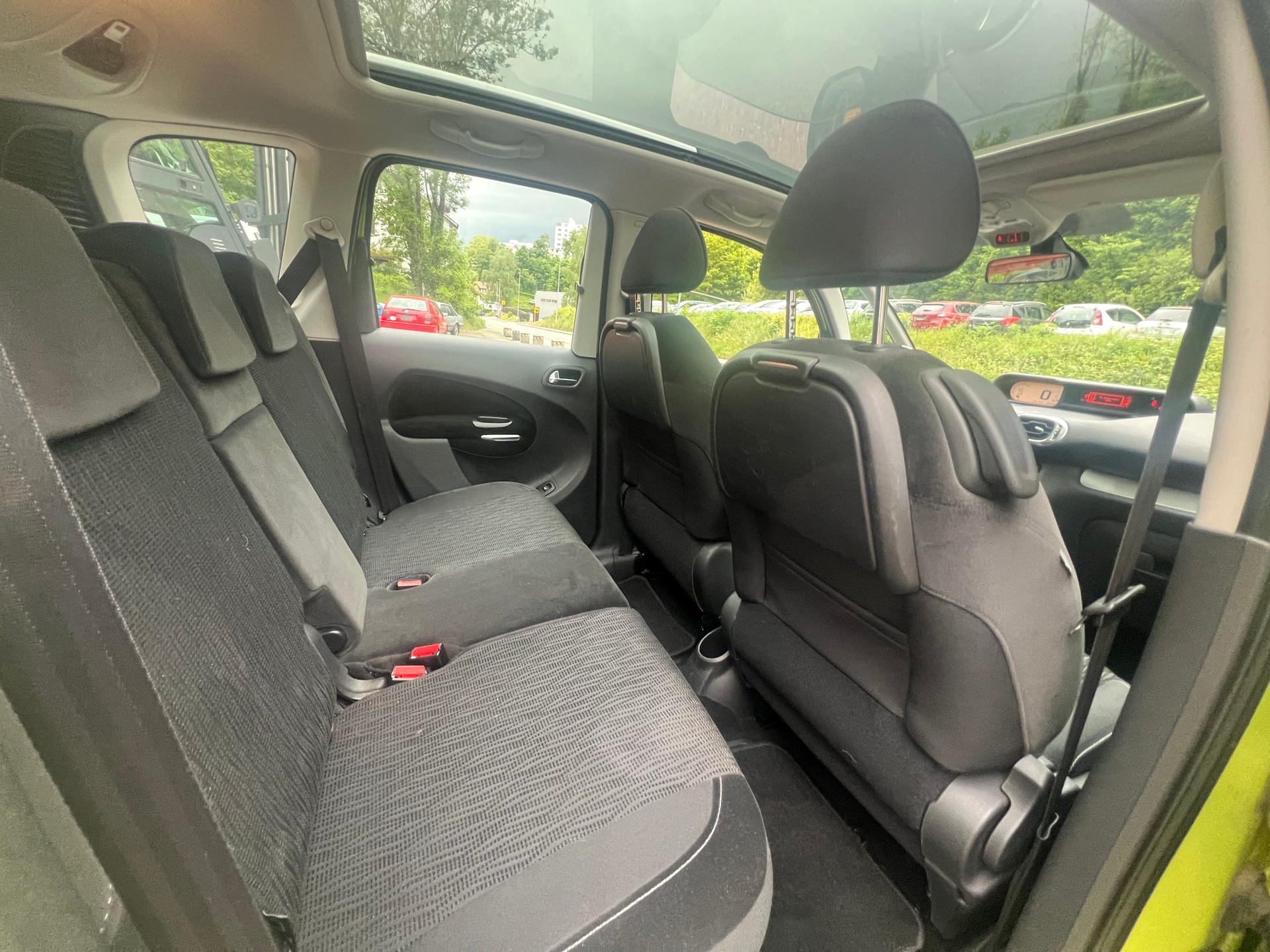 CITROEN C3 Picasso 1.6 HDi Exclusive EGS6-image-11
