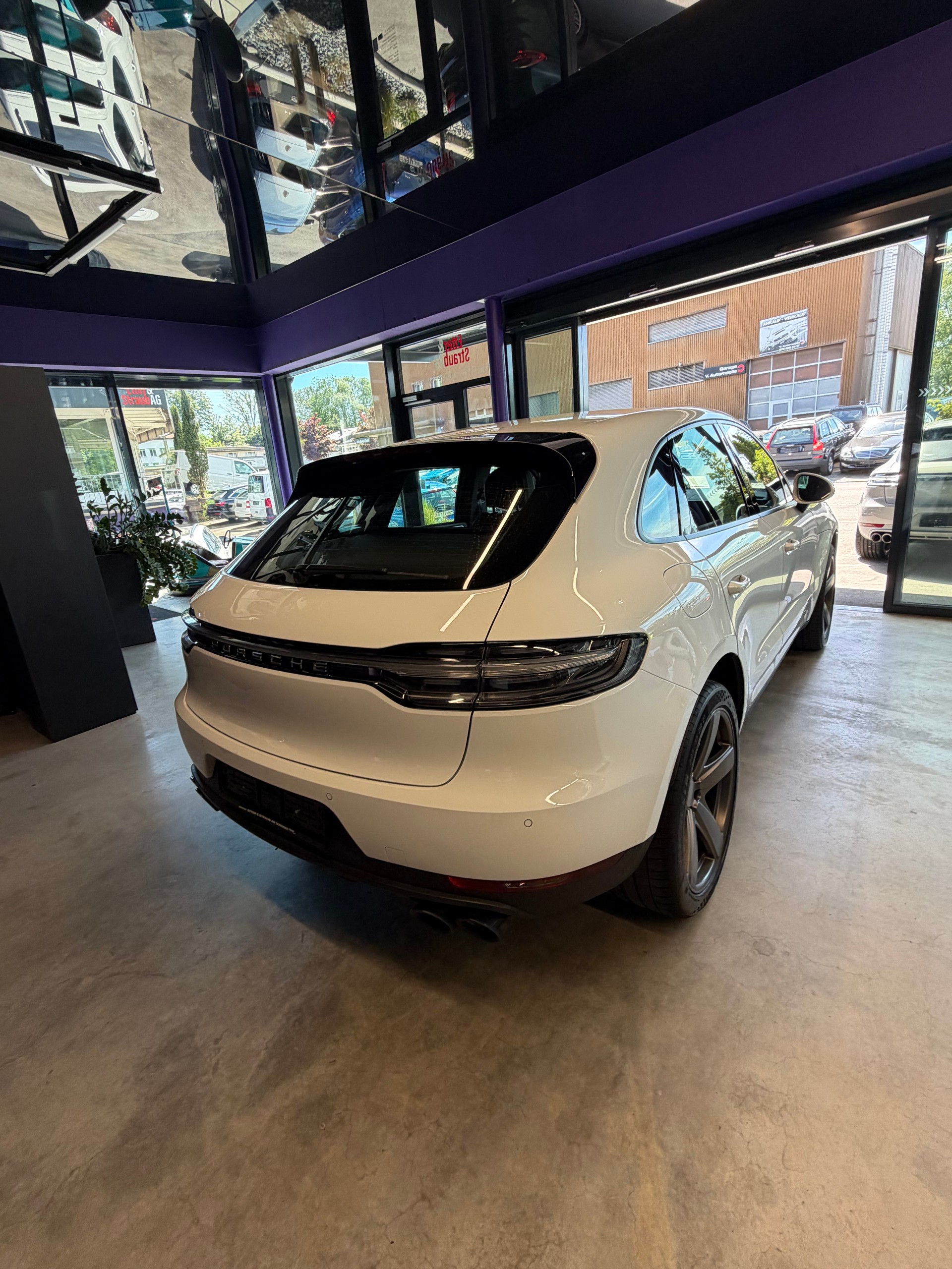 PORSCHE Macan PDK-image-6