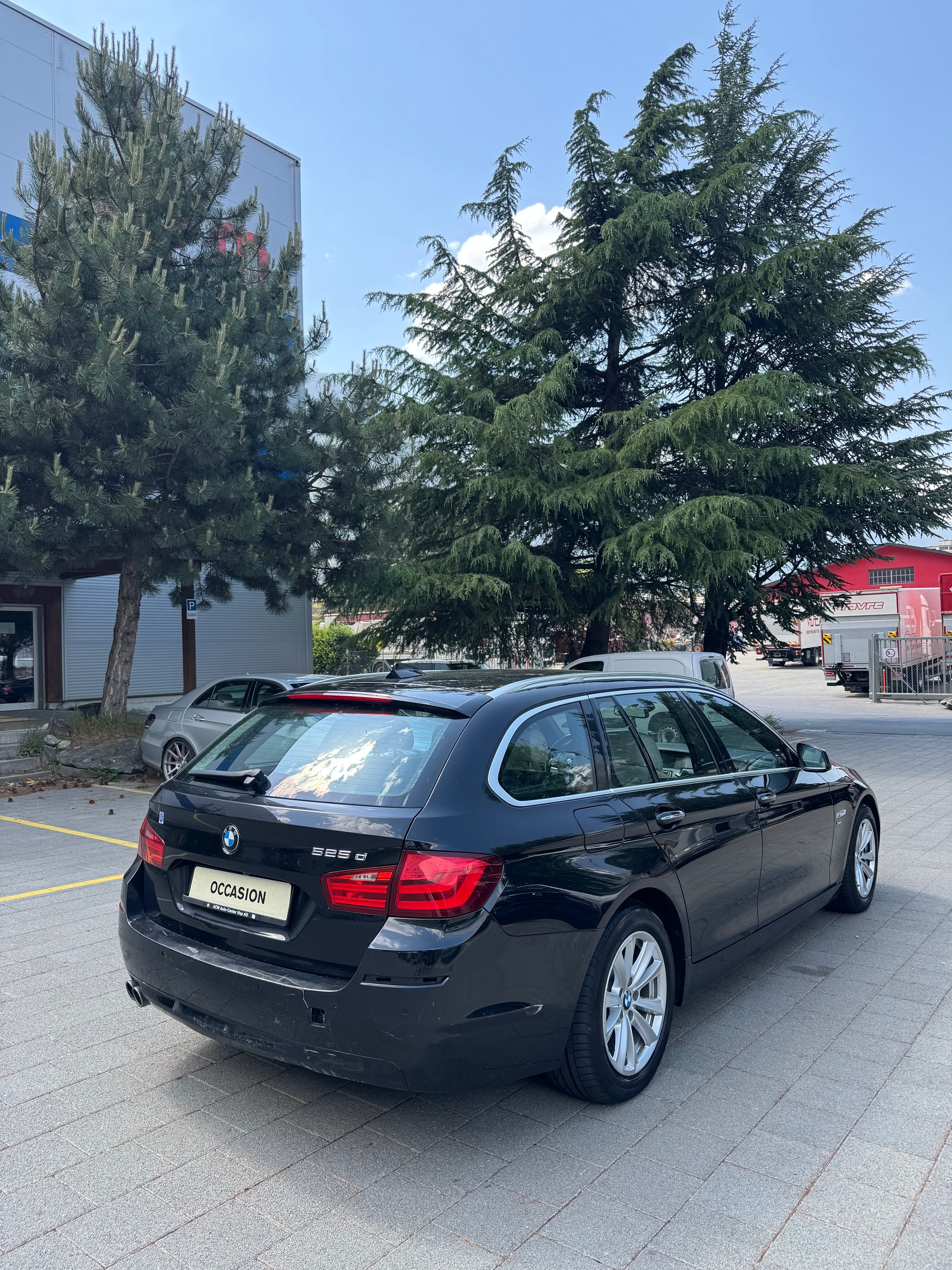 BMW 525d xDrive Touring Steptronic-image-2