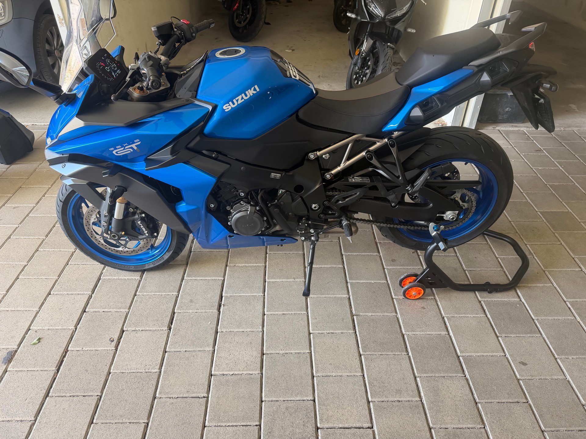 SUZUKI GSX-S 1000 GT Travel-image-2