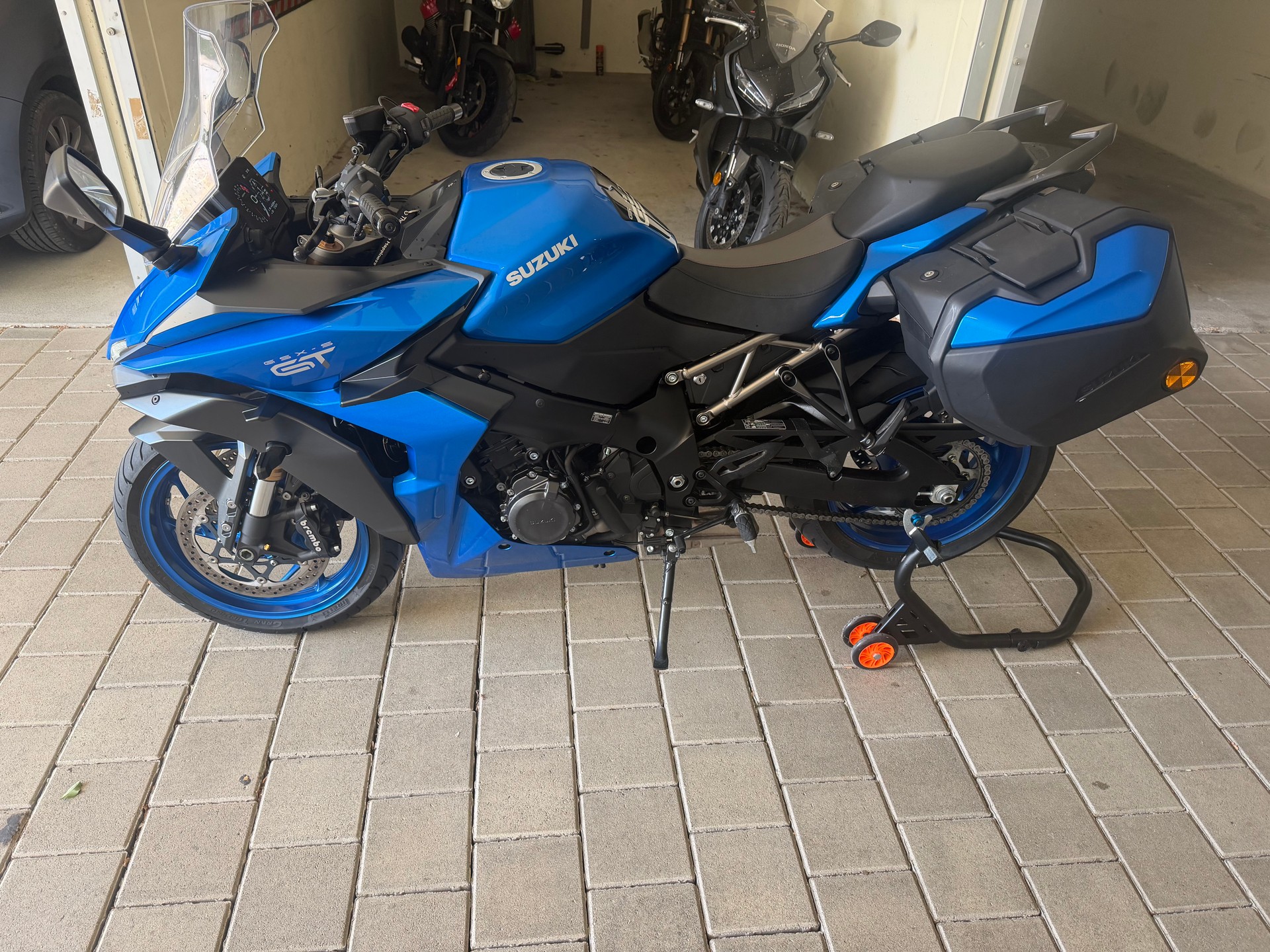 SUZUKI GSX-S 1000 GT Travel-image-6