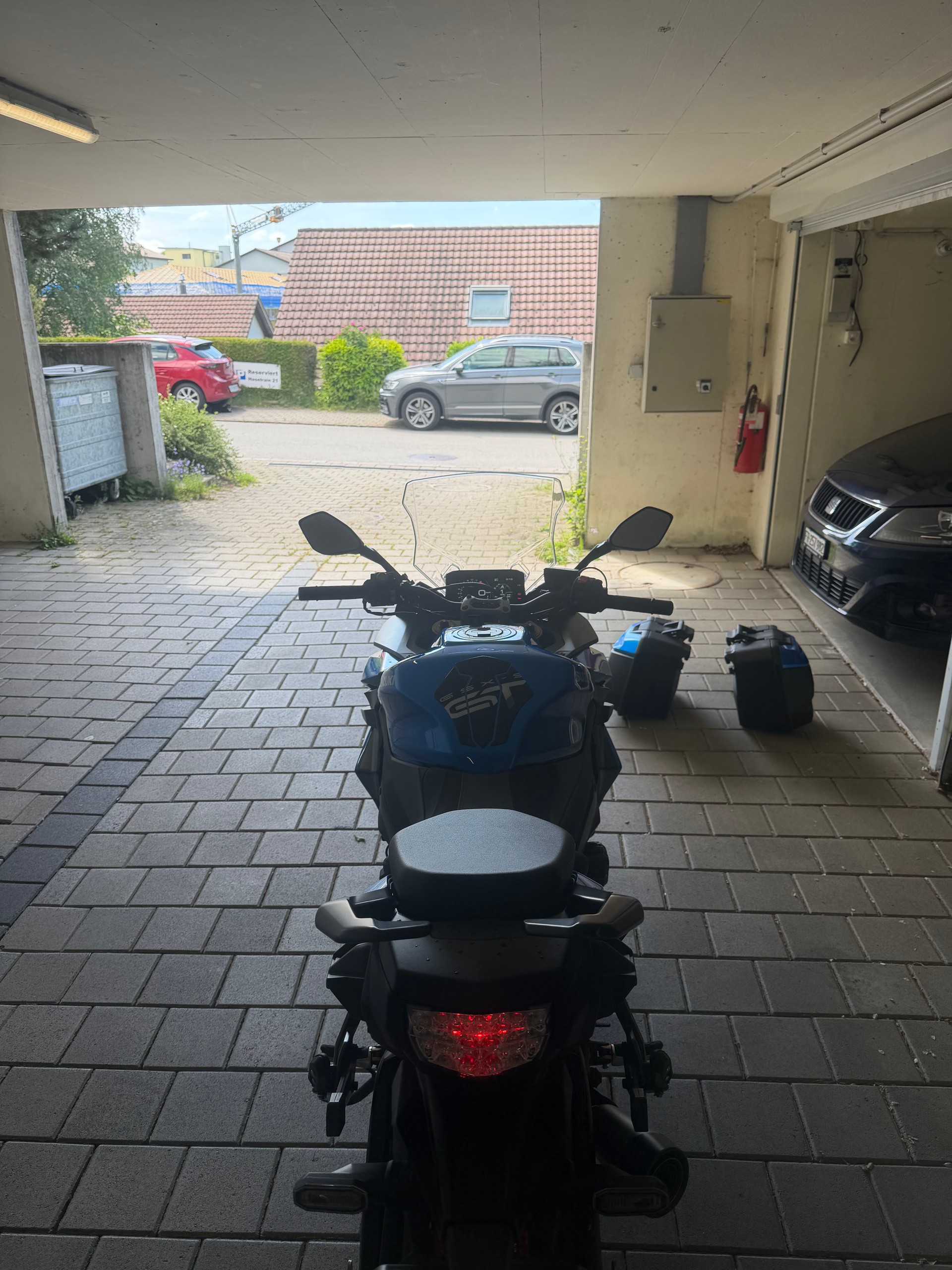 SUZUKI GSX-S 1000 GT Travel-image-3