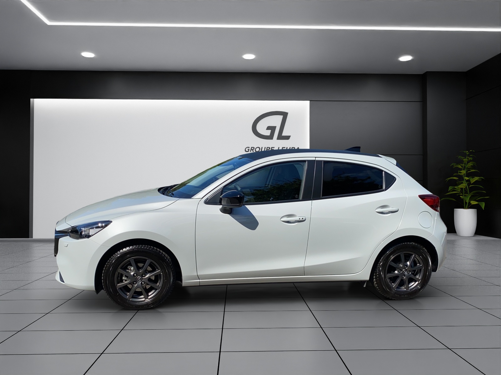 MAZDA 2 SKYACTIV-G 90 Homura Aka Automat-showroom-element-2