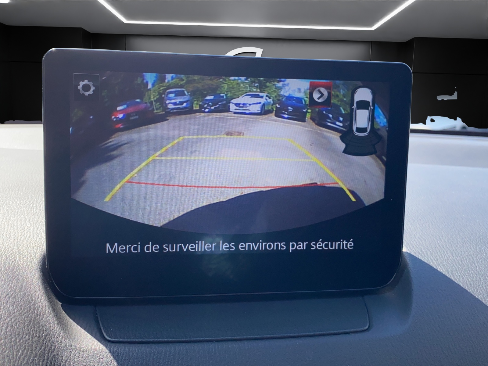 MAZDA 2 SKYACTIV-G 90 Homura Aka Automat-image-13