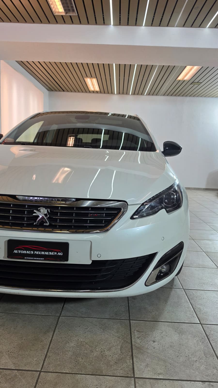PEUGEOT 308 SW 1.2 THP Business Automatic, FRISCH AB MFK UND FRISCH AB SERVICE-showroom-element-2