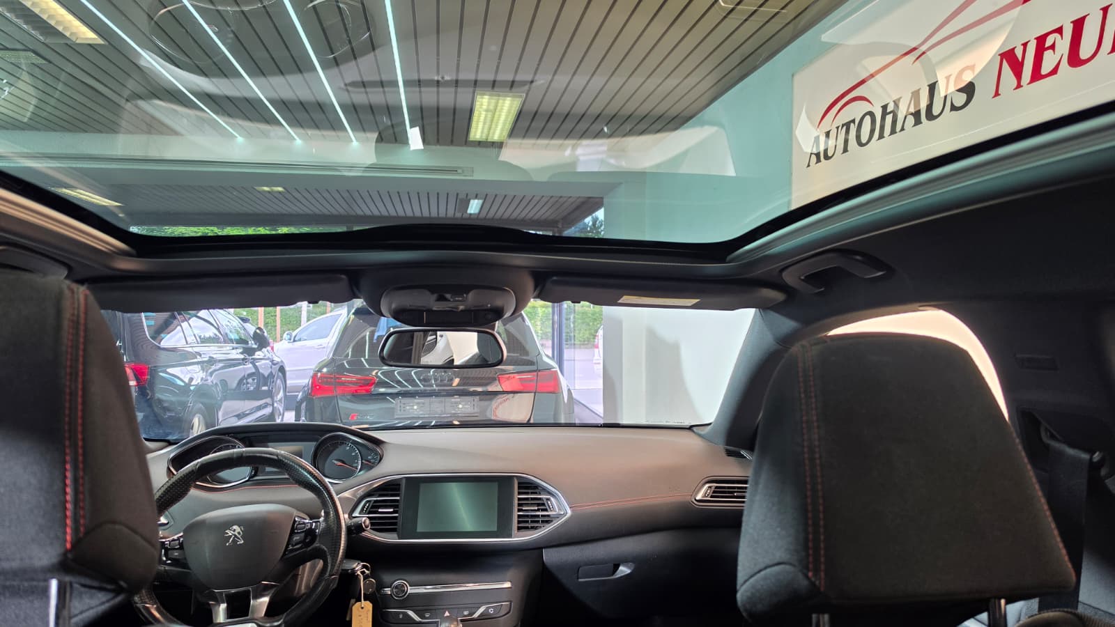 PEUGEOT 308 SW 1.2 THP Business Automatic, FRISCH AB MFK UND FRISCH AB SERVICE-image-6