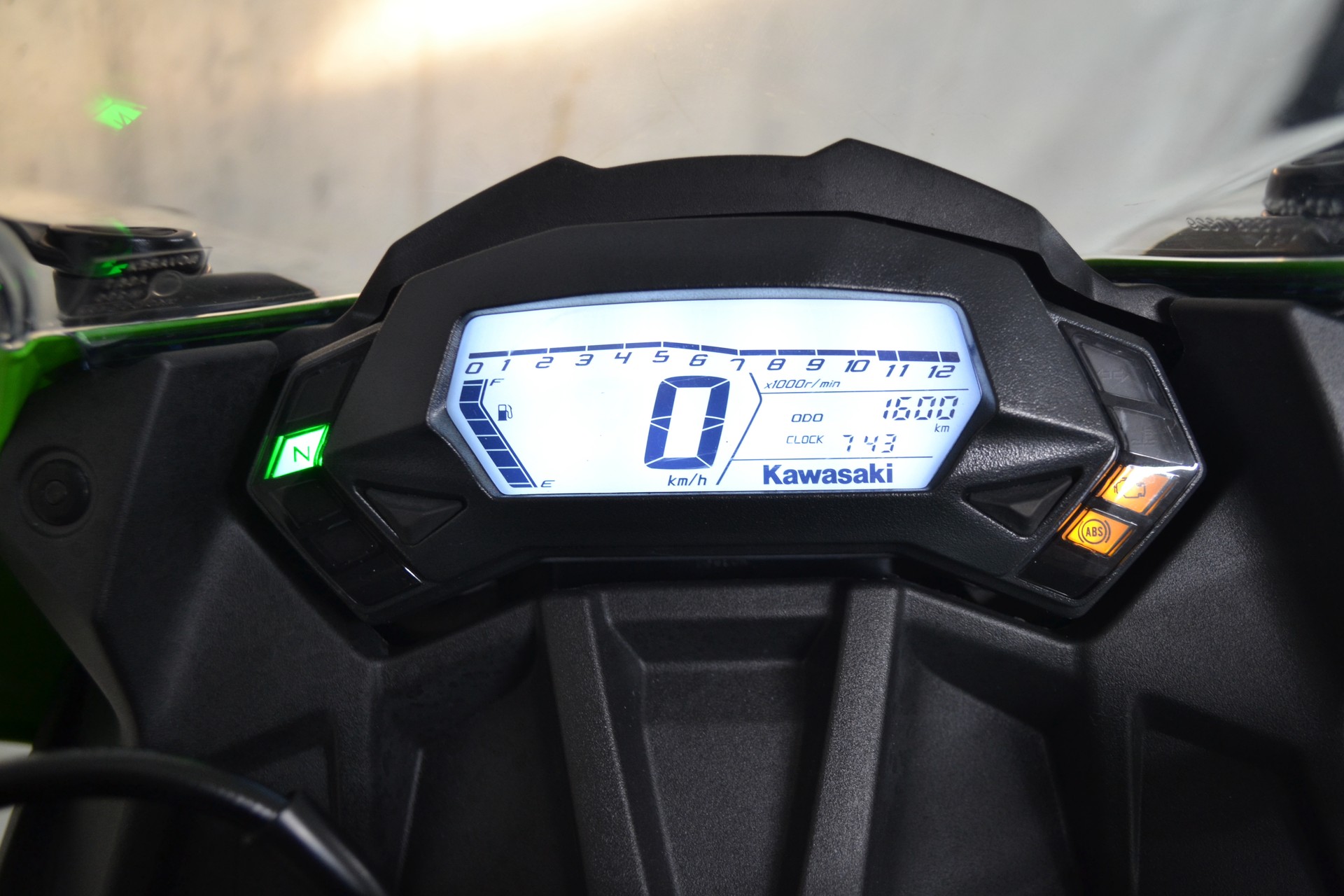 KAWASAKI Ninja 125-image-4