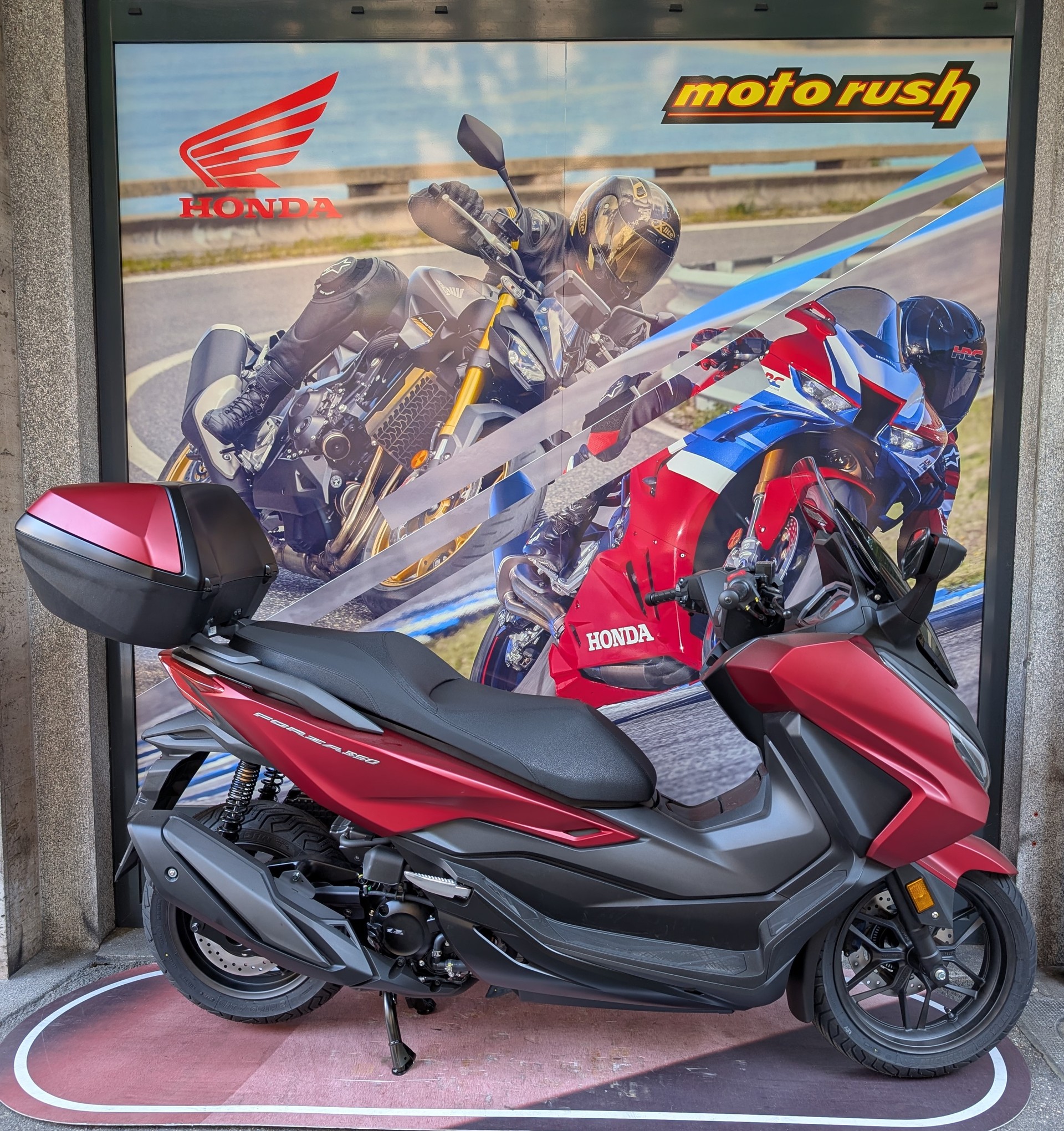 HONDA NSS 350 Top Box-image-0
