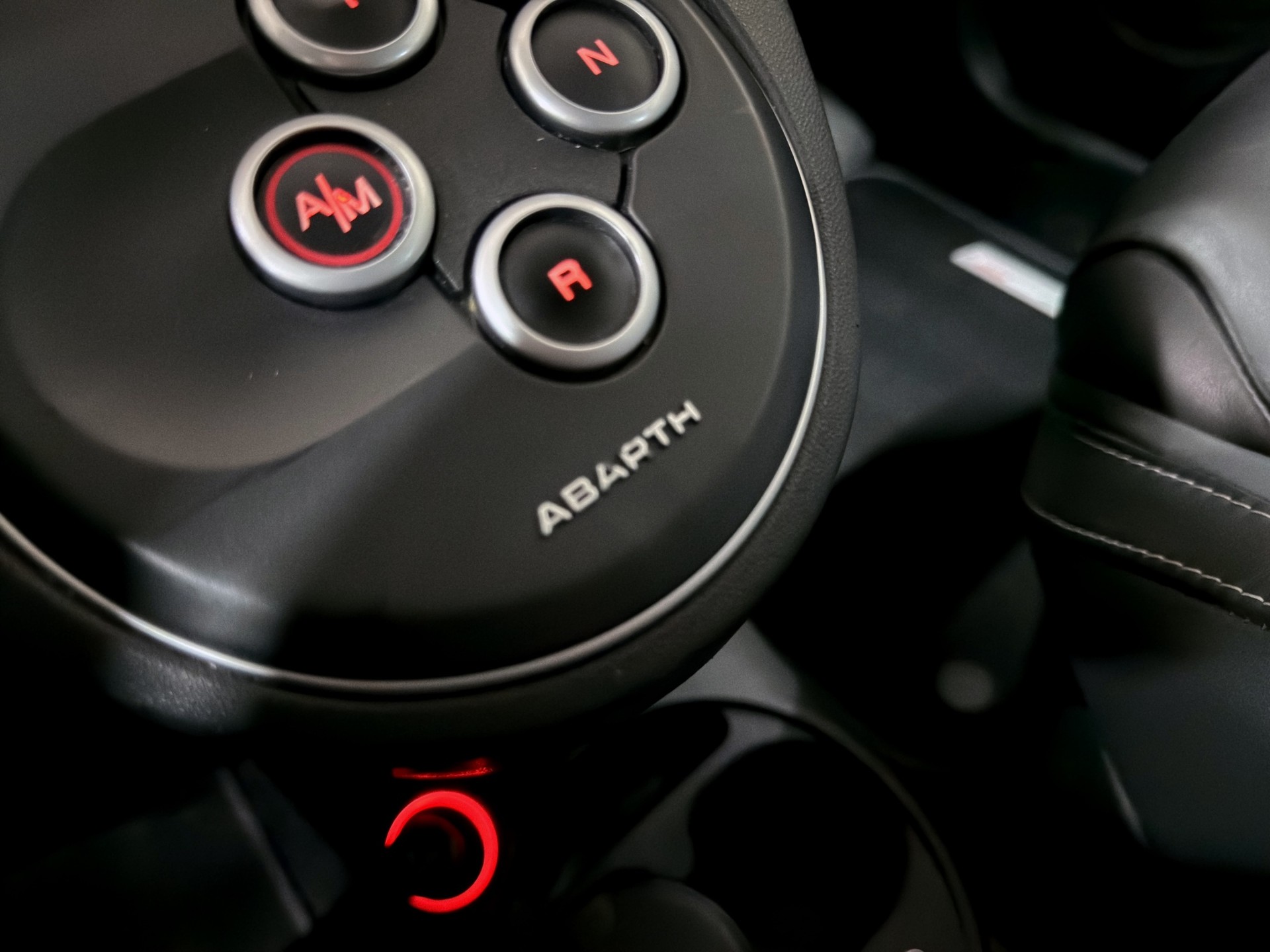 FIAT 595 1.4 16V Turbo Abarth Turismo Dualogic-image-22