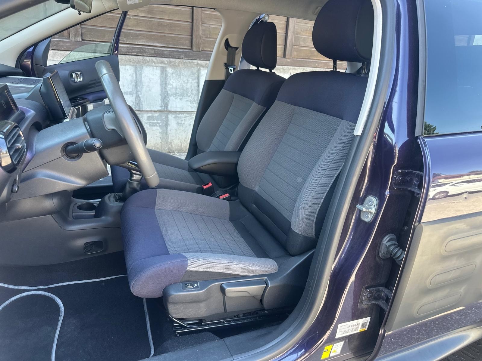 CITROEN C4 Cactus 1.2 VTi Shine-image-9