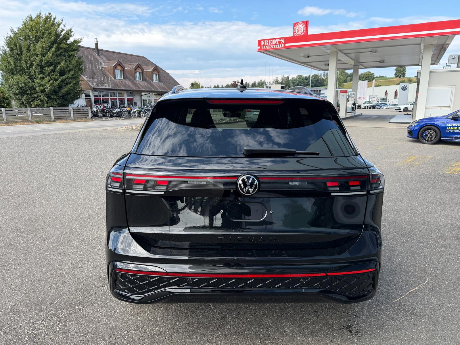 VW Tiguan 2.0 TSI DSG R-Line United 4Motion-showroom-element-3